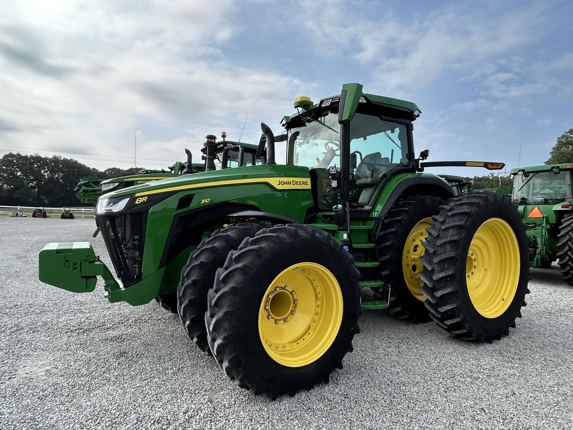 2022 John Deere 8R 310 Image