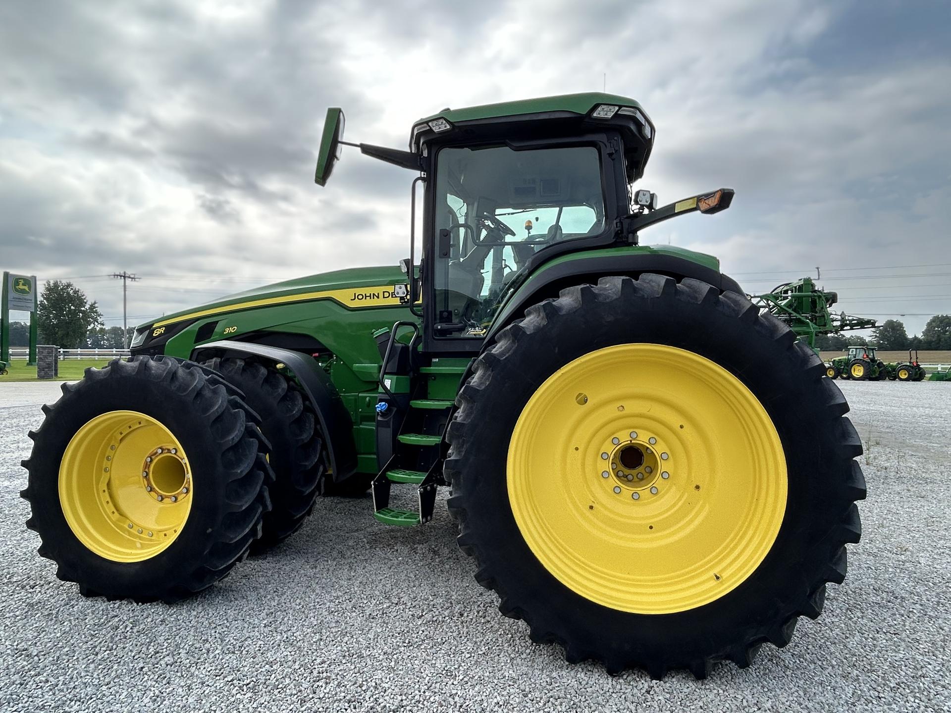 2022 John Deere 8R 310 Image