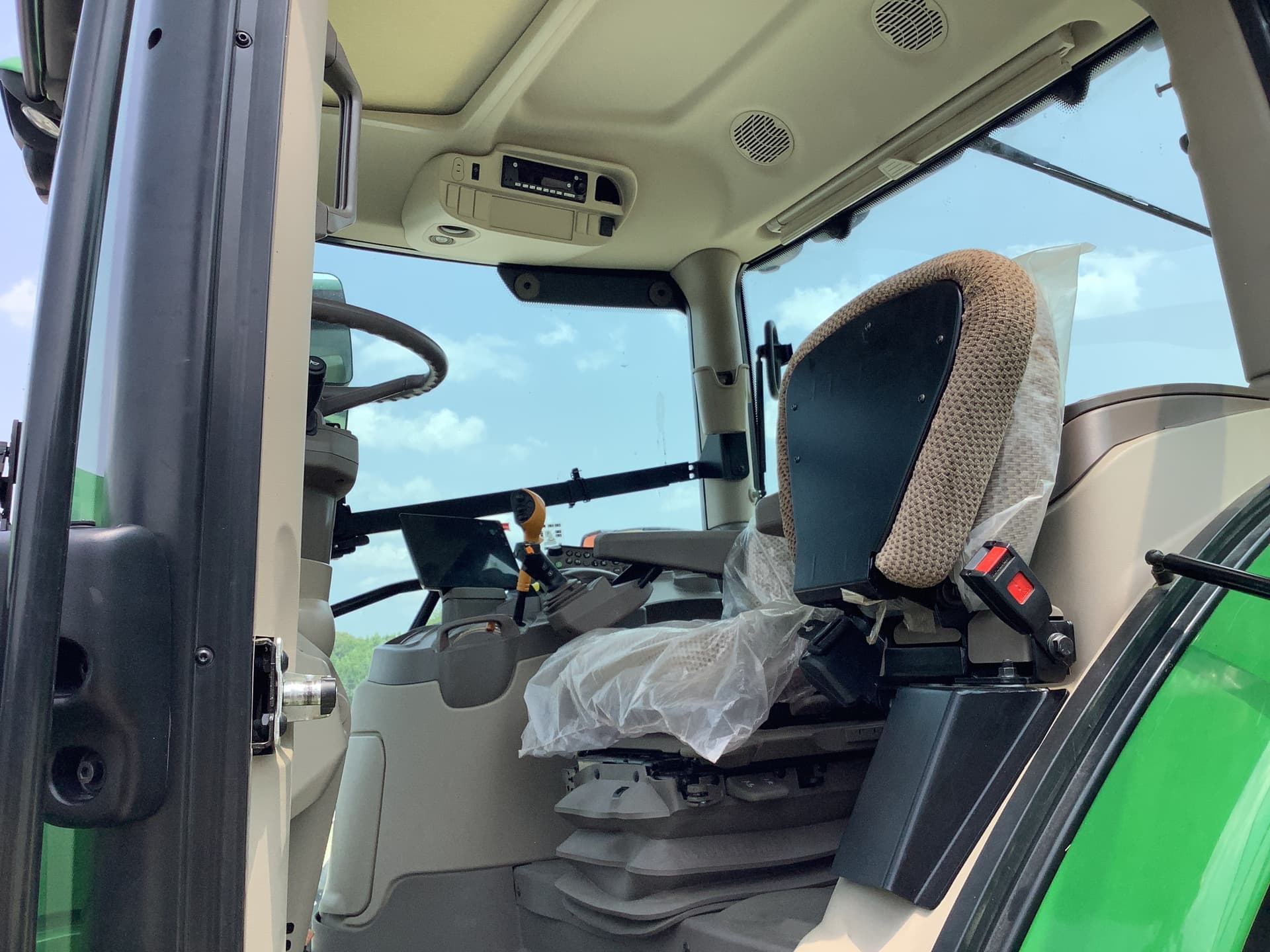 2024 John Deere 6R 155 Image
