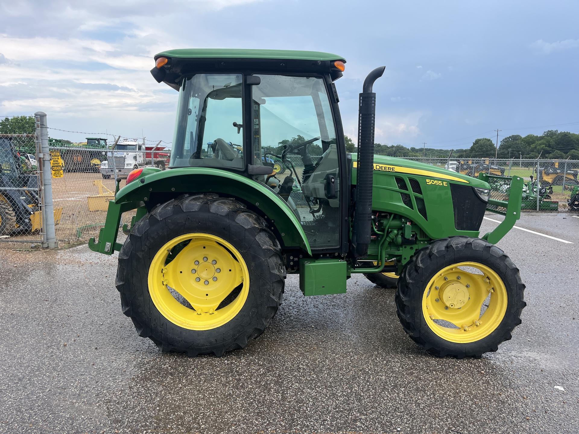 2018 John Deere 5055E Image