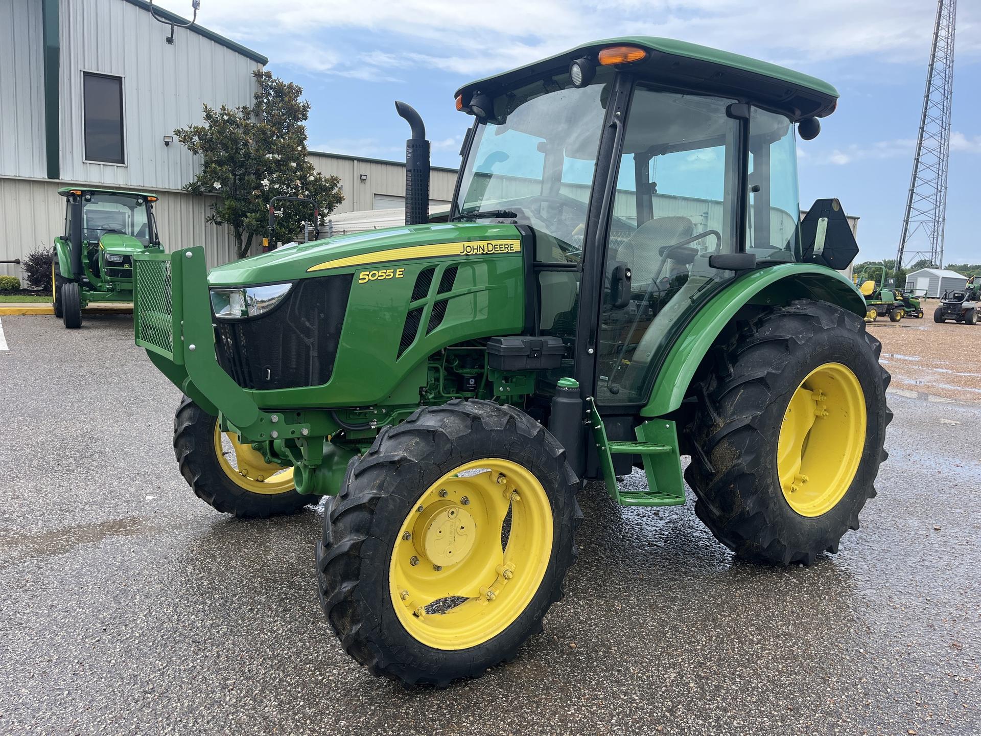 2018 John Deere 5055E Image