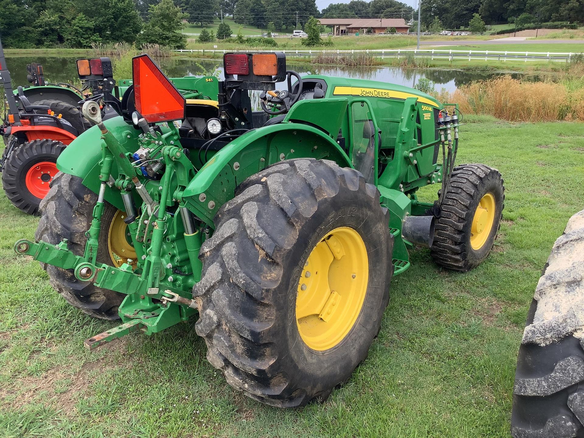 2021 John Deere 5100M Image