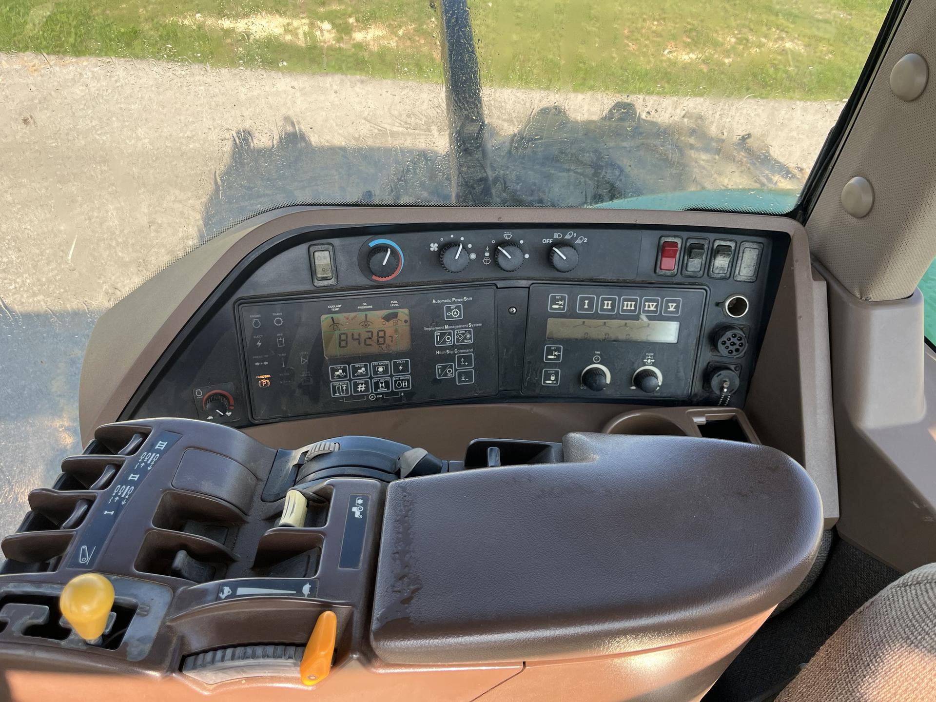 2004 John Deere 8320 Image