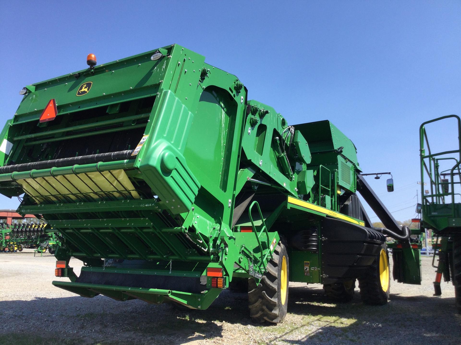 2021 John Deere CP690 Image