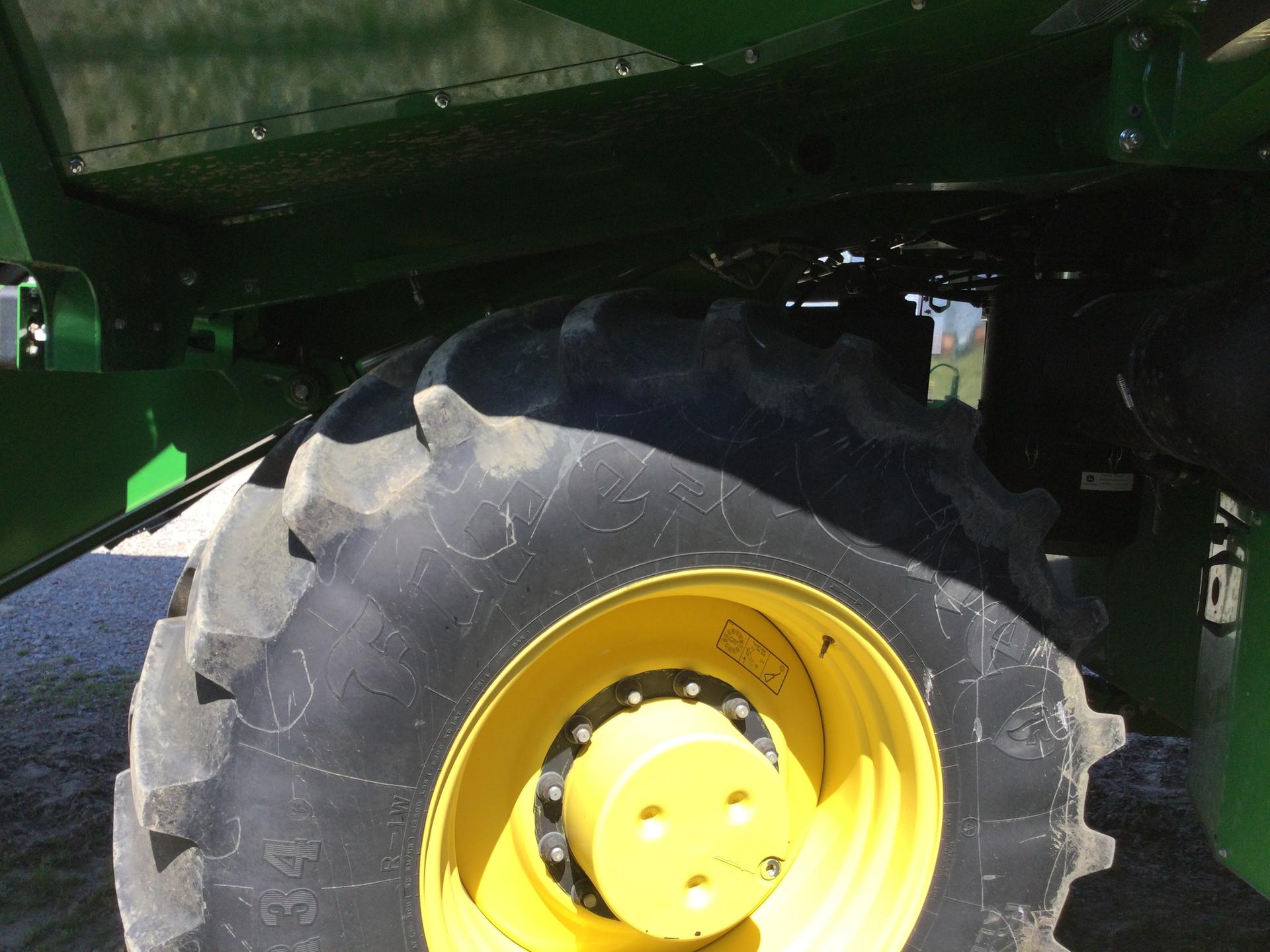 2021 John Deere CP690 Image