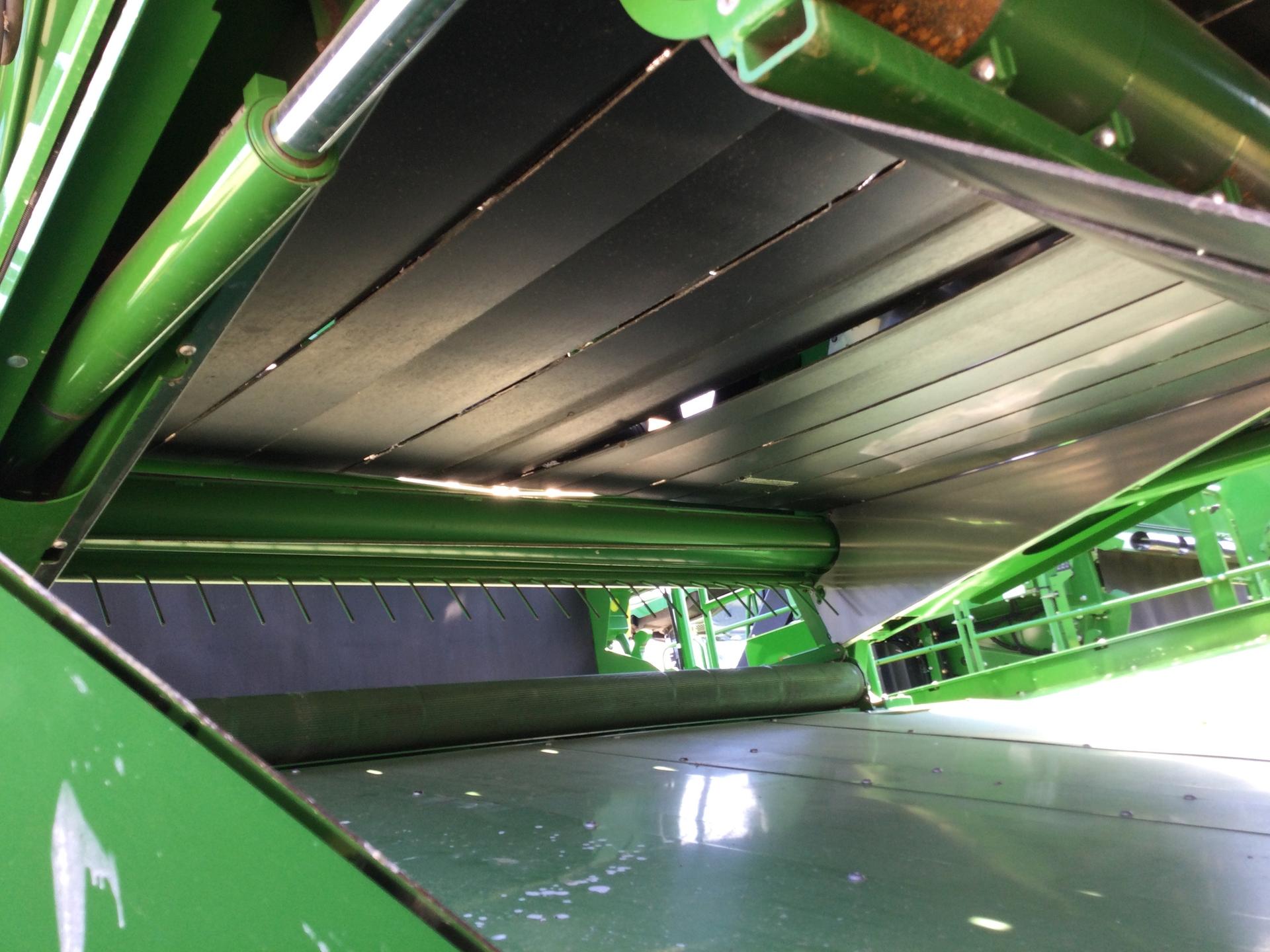 2021 John Deere CP690 Image