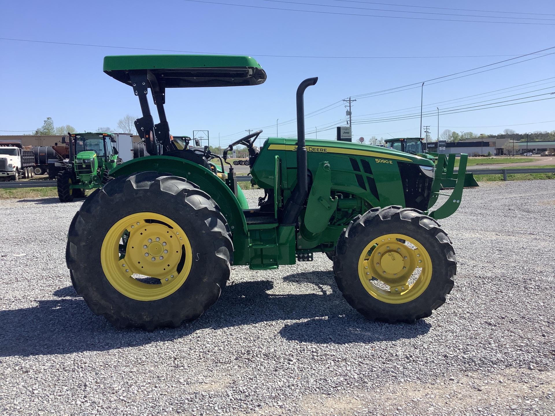 2019 John Deere 5090E Image
