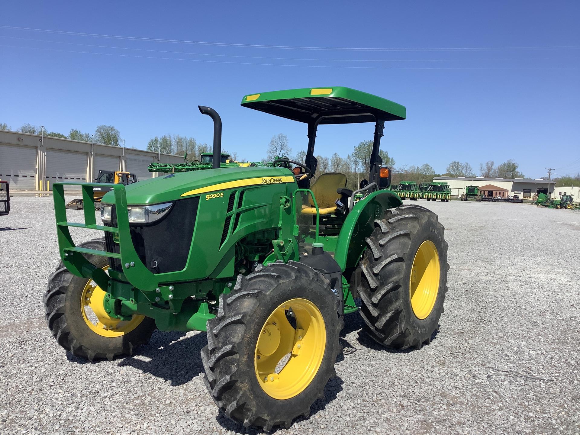 2019 John Deere 5090E Image