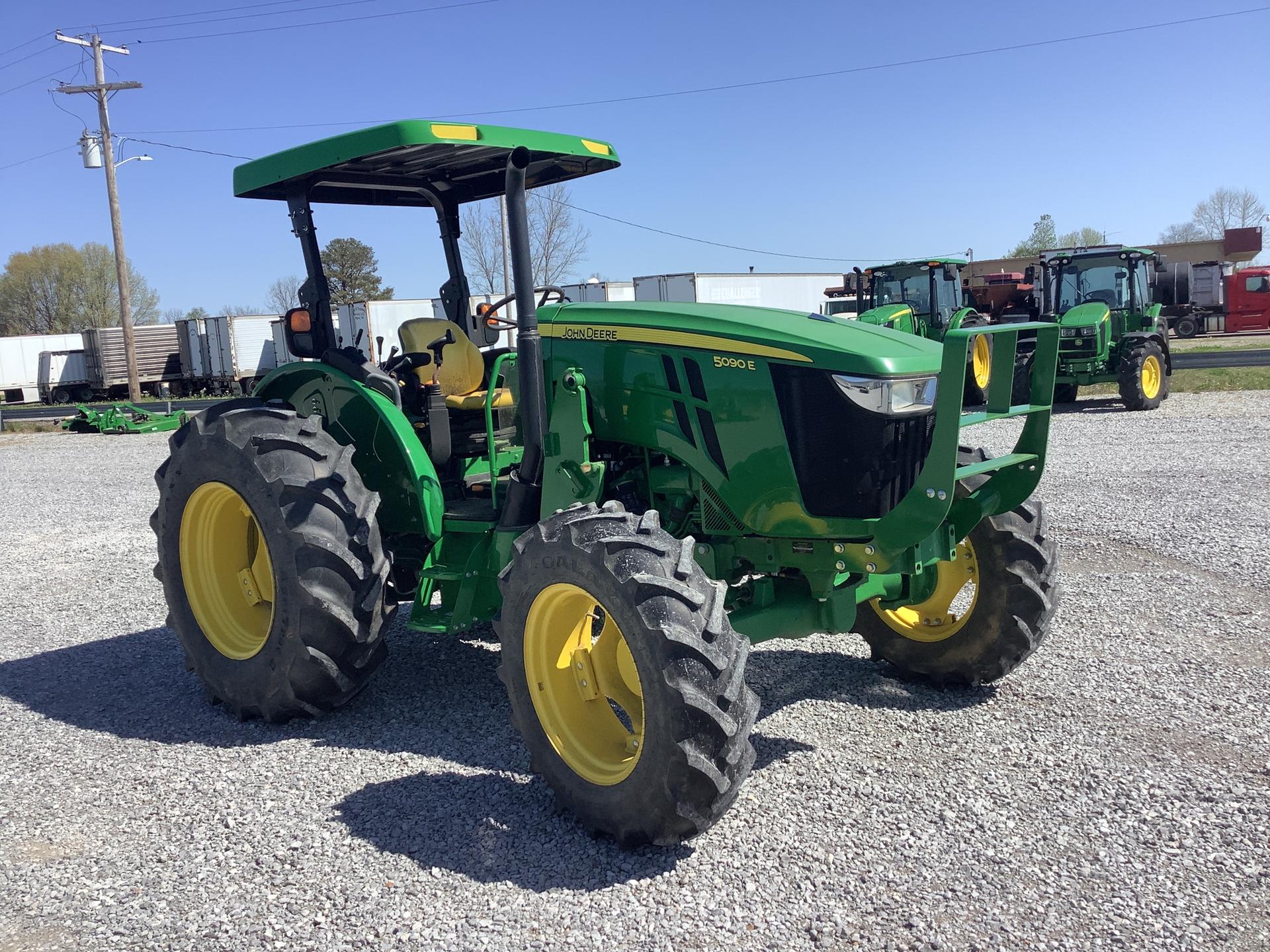 2019 John Deere 5090E Image