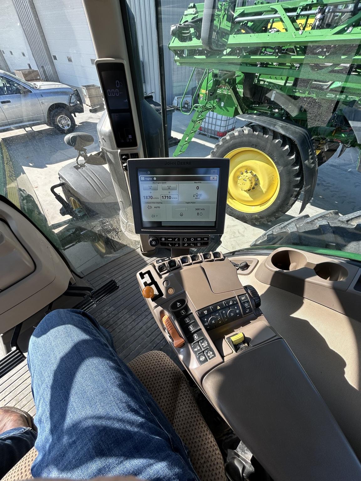 2017 John Deere 8245R Image