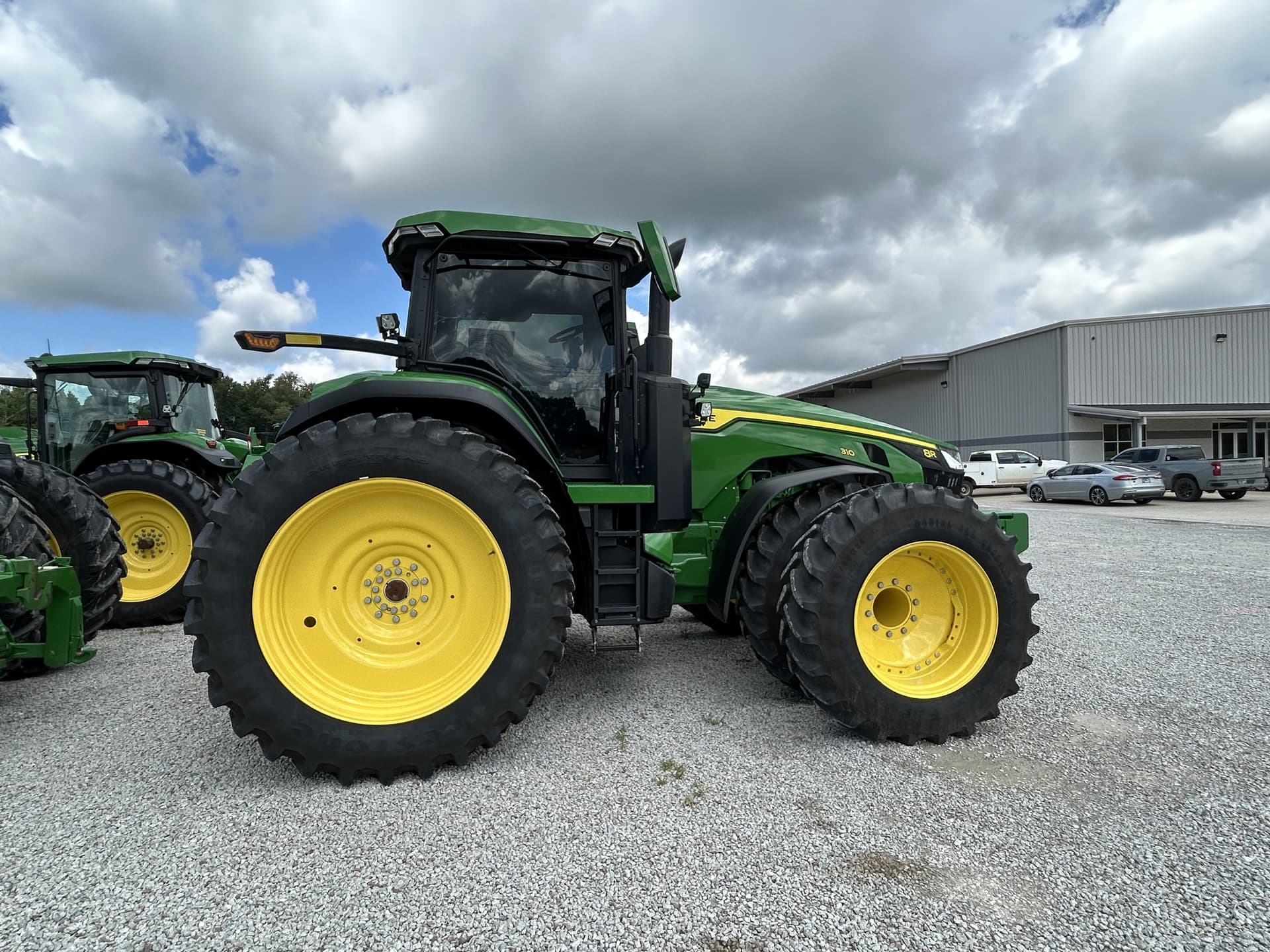 2024 John Deere 8R 310 Image