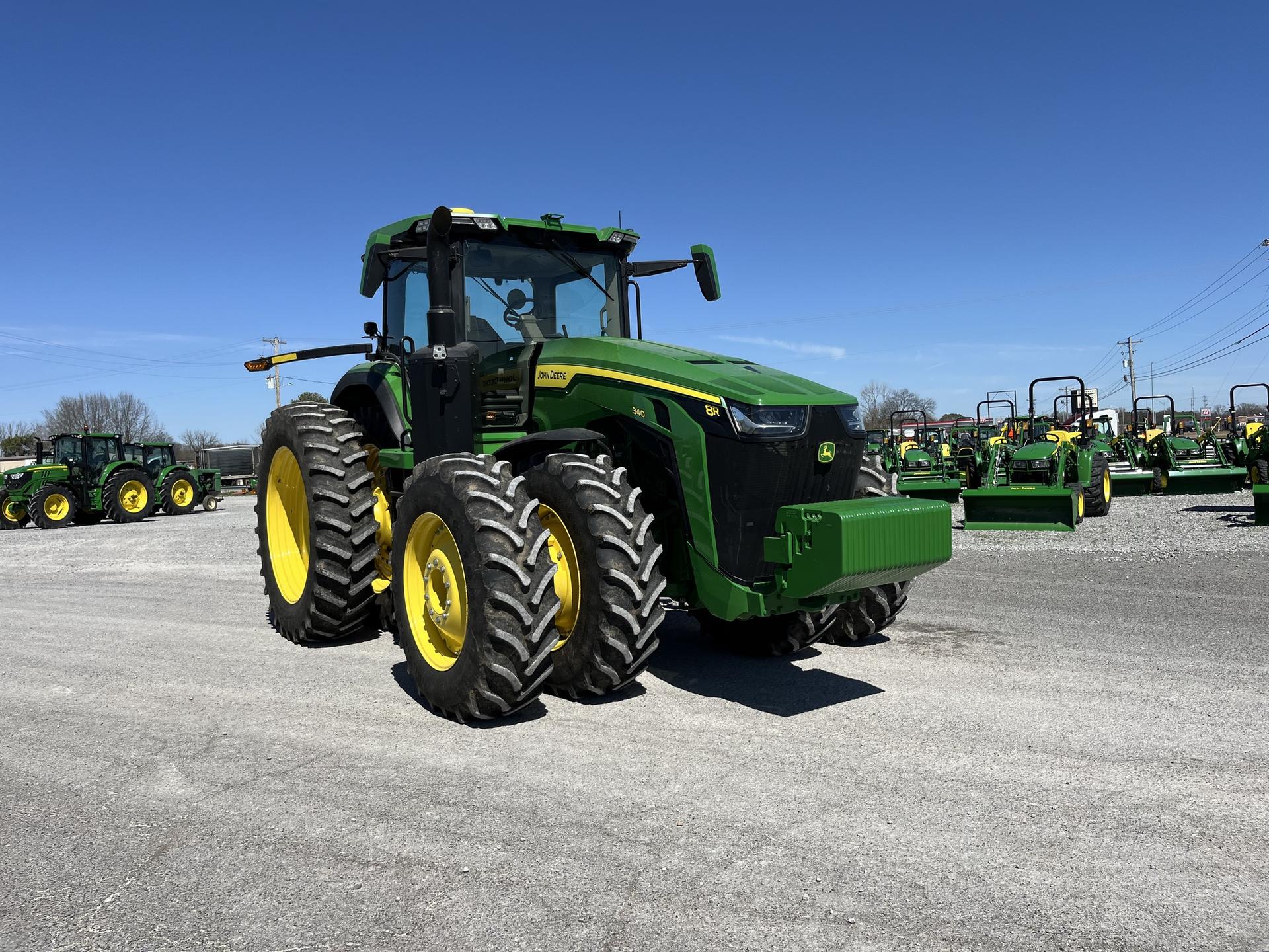2022 John Deere 8R 340 Image