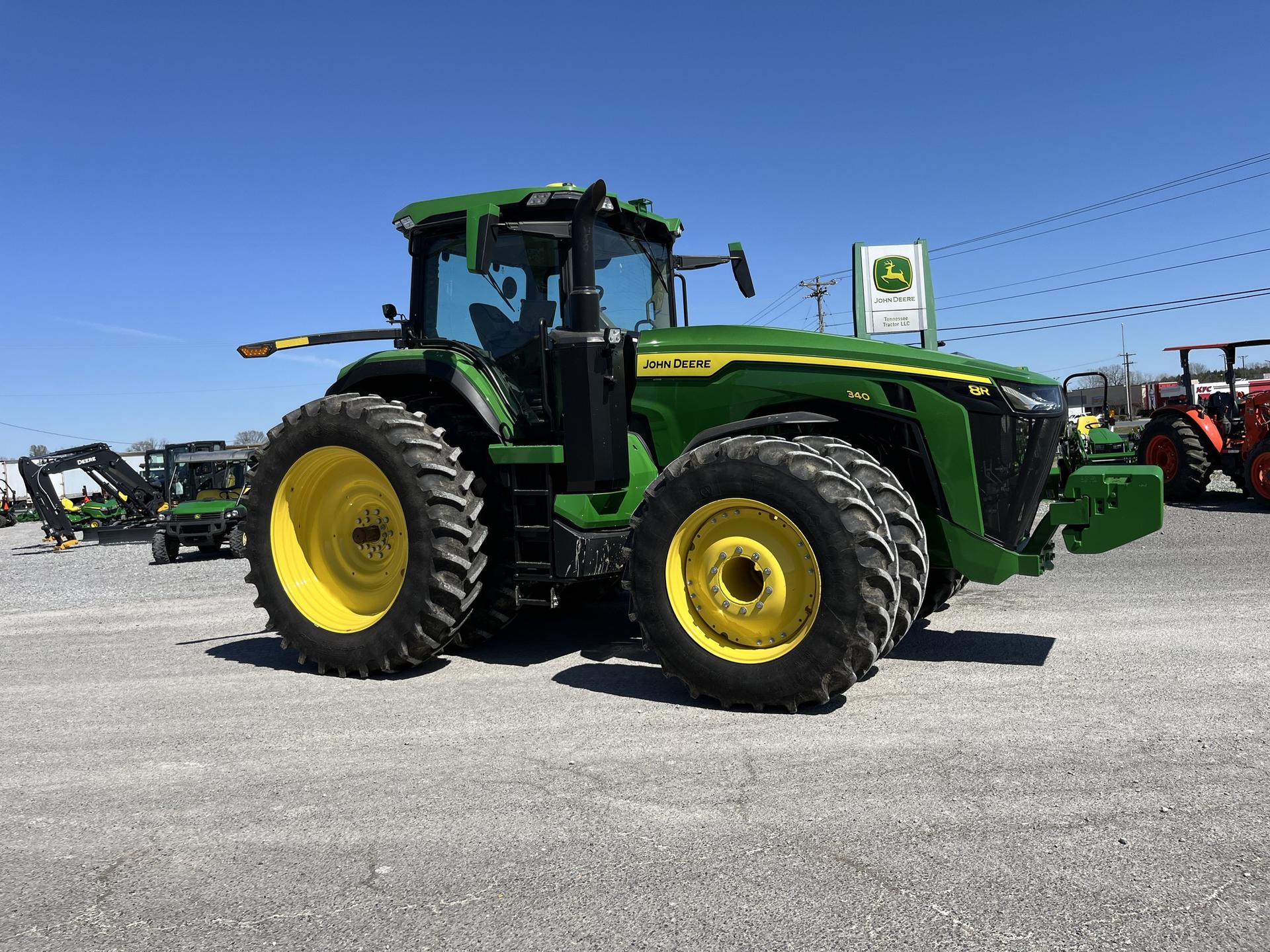 2022 John Deere 8R 340 Image