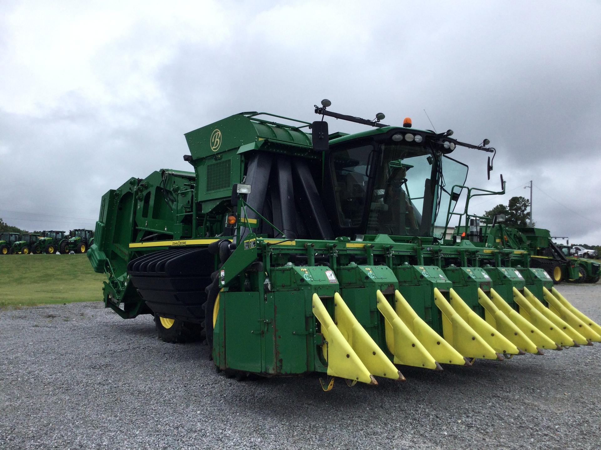 2016 John Deere CP690 Image