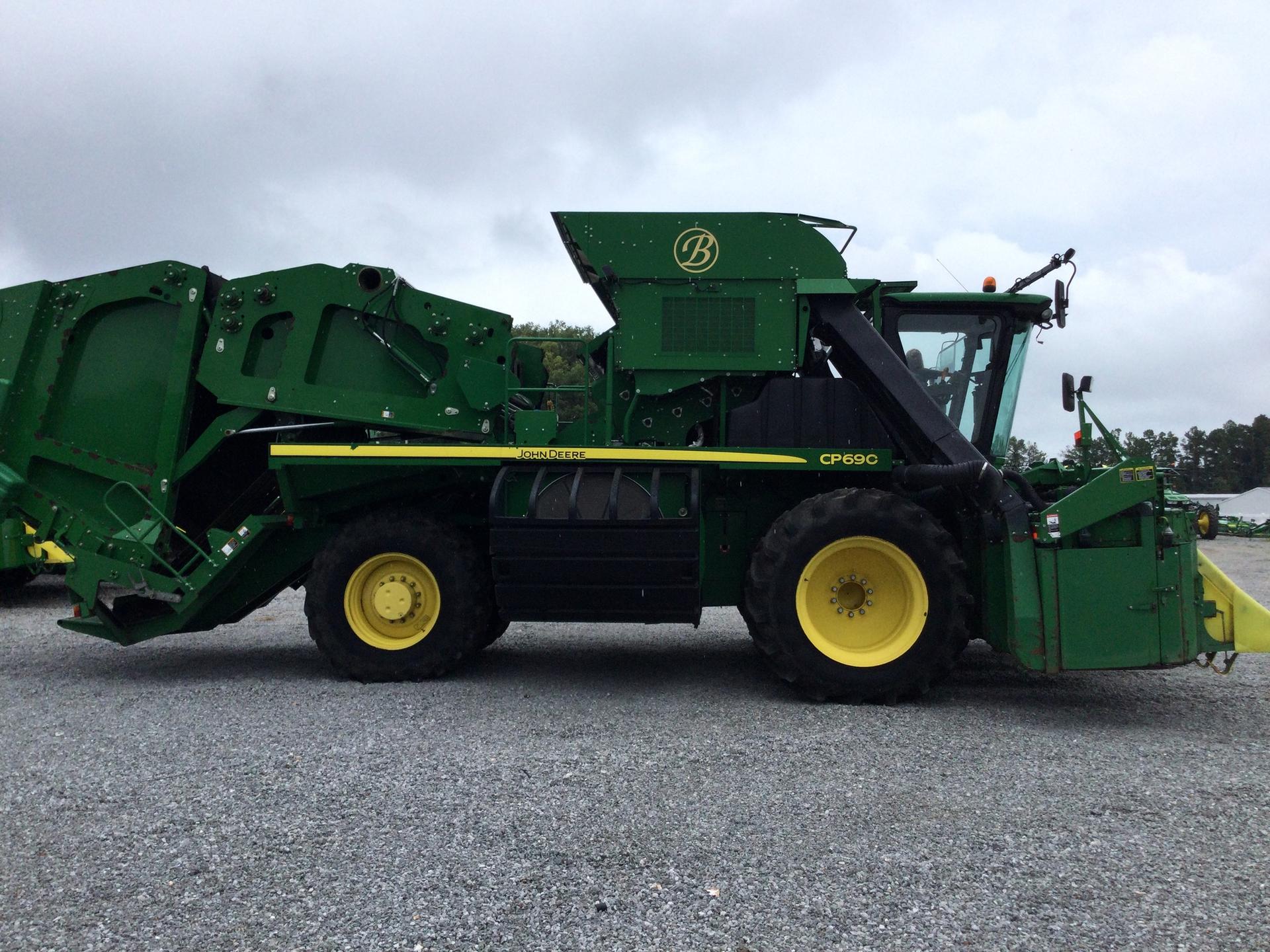 2016 John Deere CP690 Image