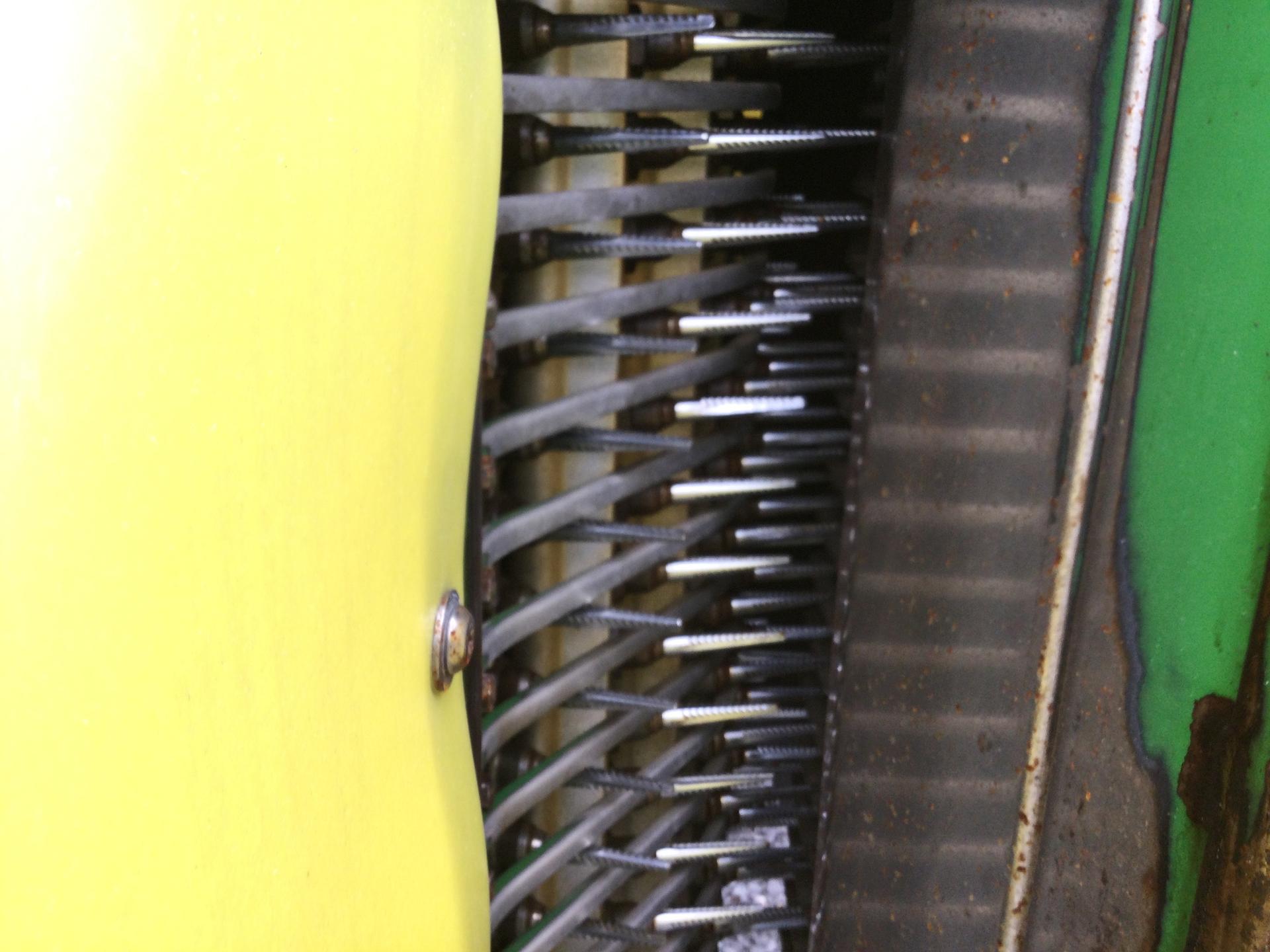 2016 John Deere CP690 Image