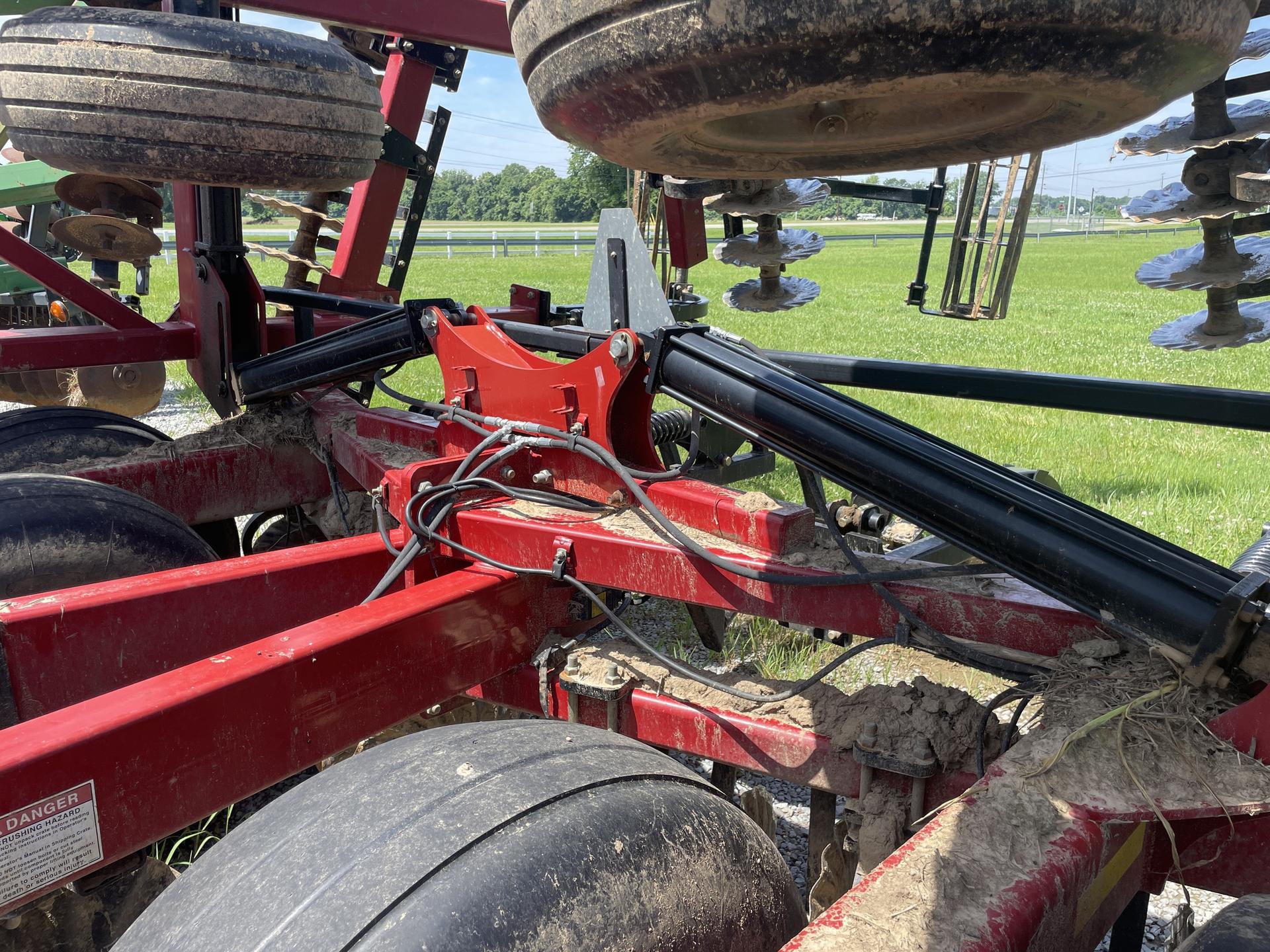 2016 Case IH 330 True Tandem Image