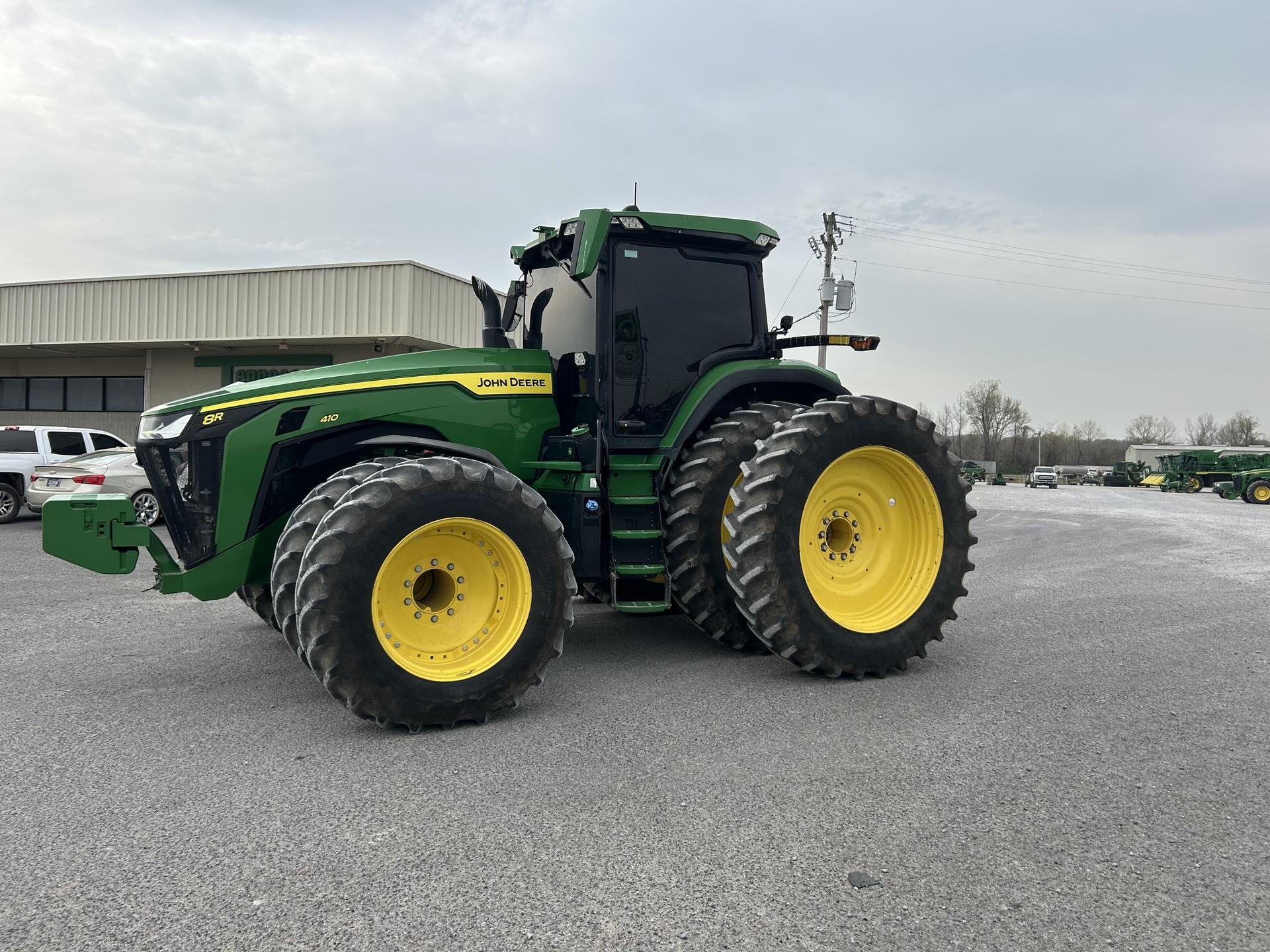2021 John Deere 8R 410 Image
