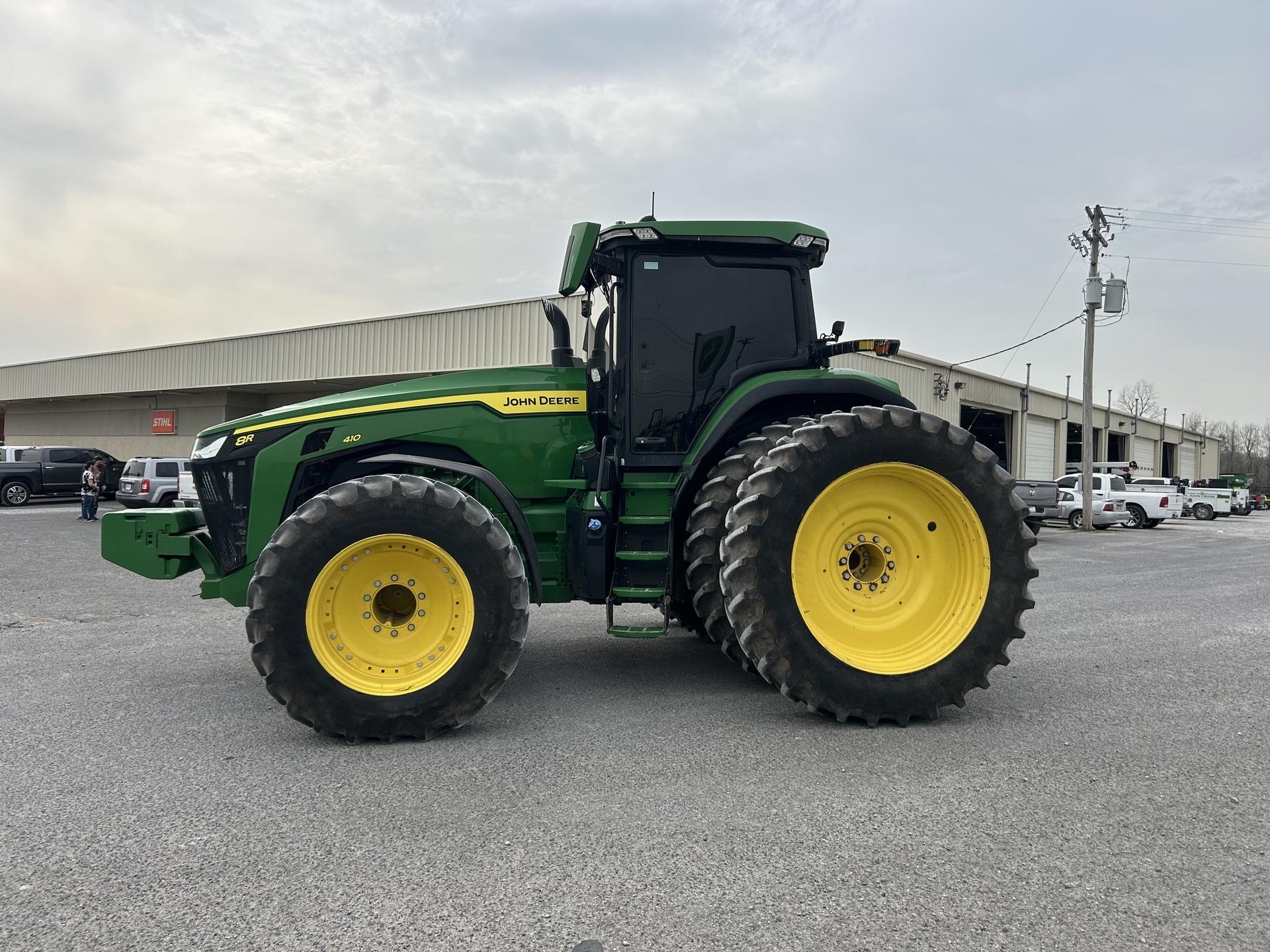 2021 John Deere 8R 410 Image