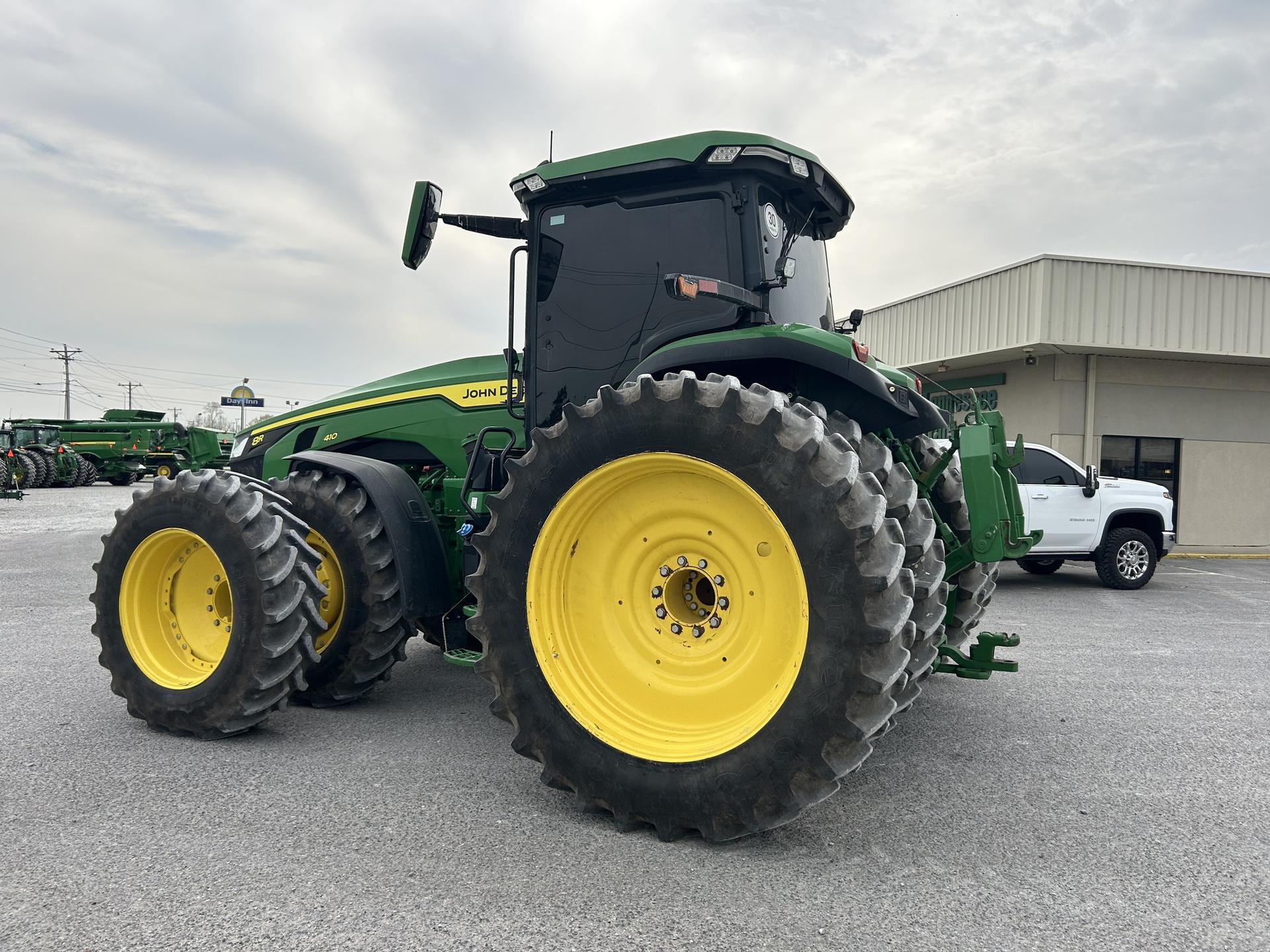 2021 John Deere 8R 410 Image