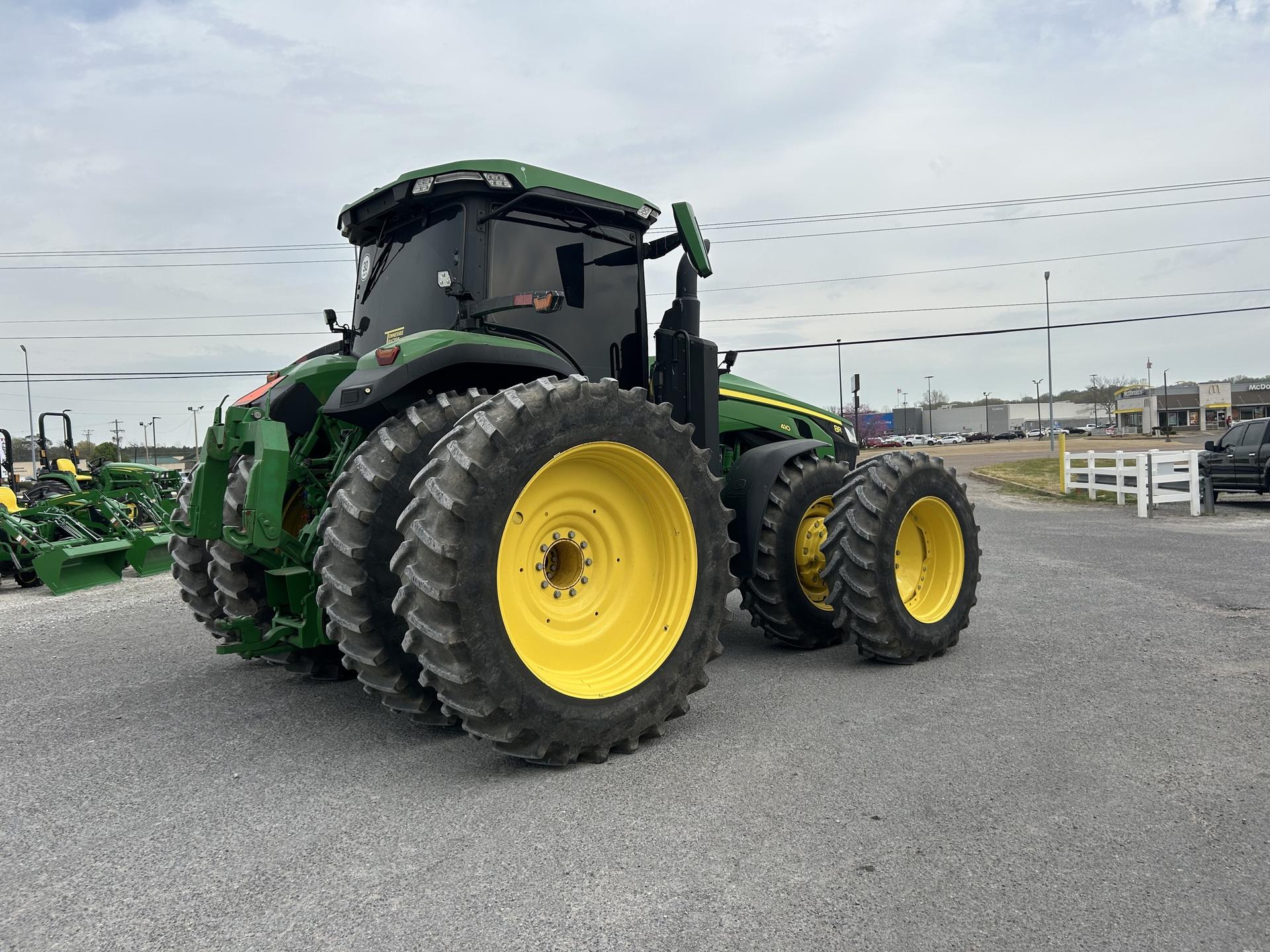 2021 John Deere 8R 410 Image