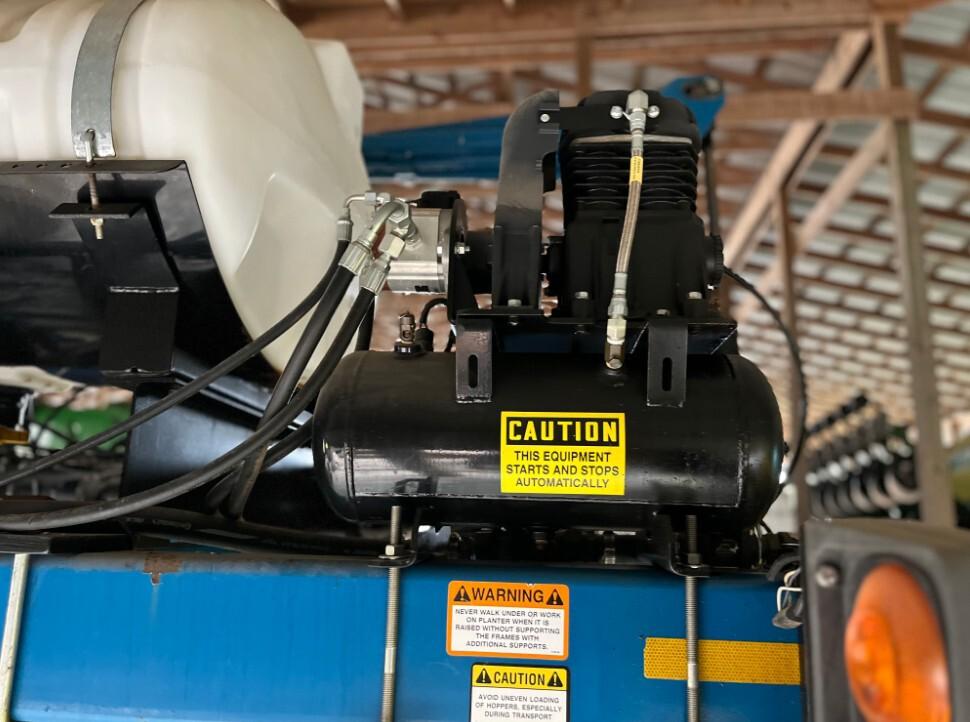2008 Kinze 3400 Image