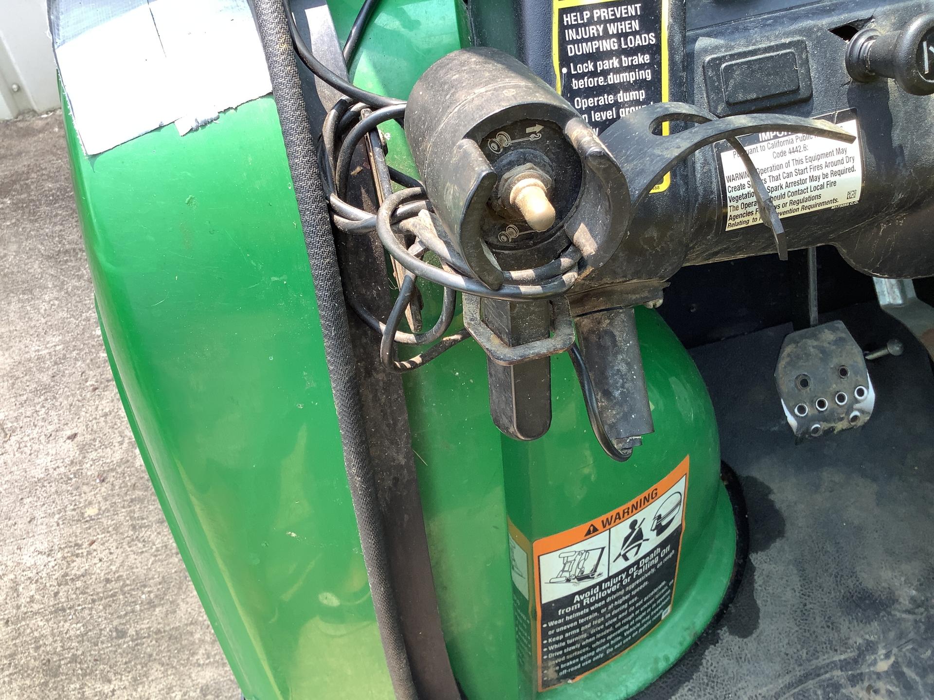 2017 John Deere HPX 4X4 Image