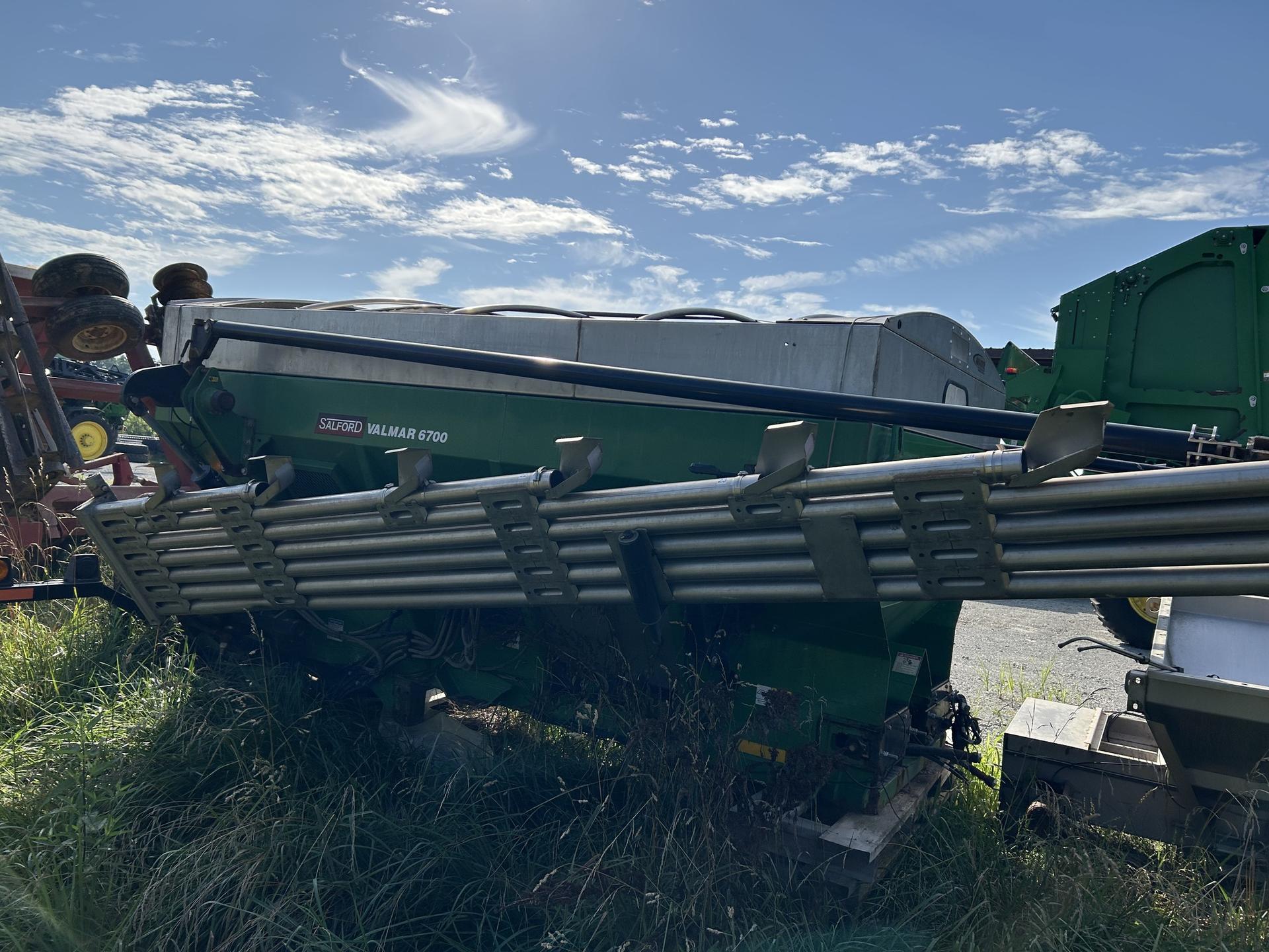 2019 Salford 6700 Image
