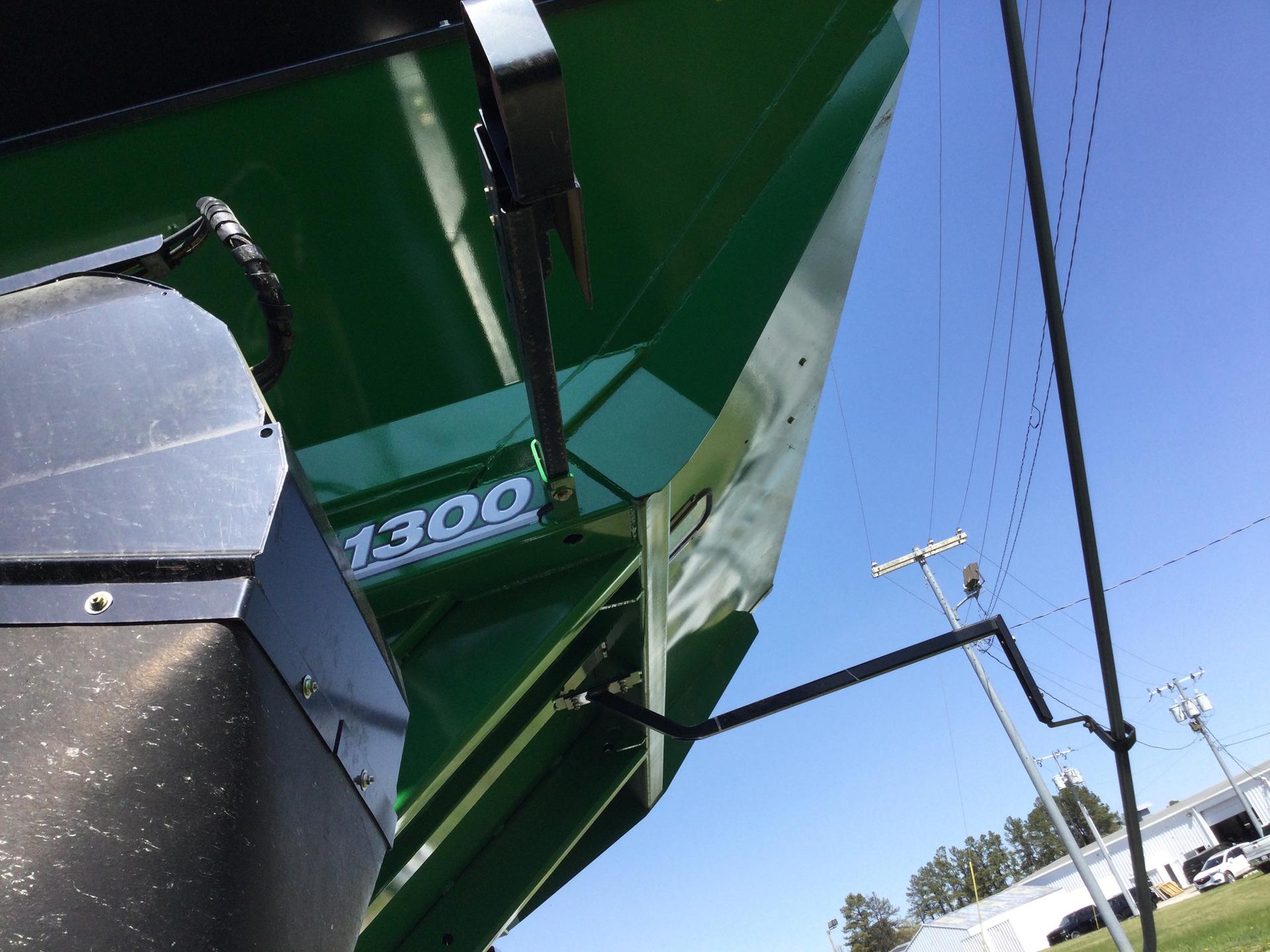 2022 Brent V1300 Image