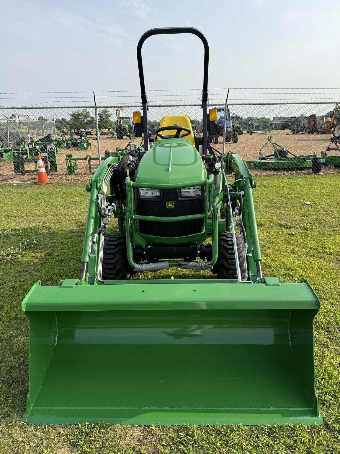 2024 John Deere 1025R Image