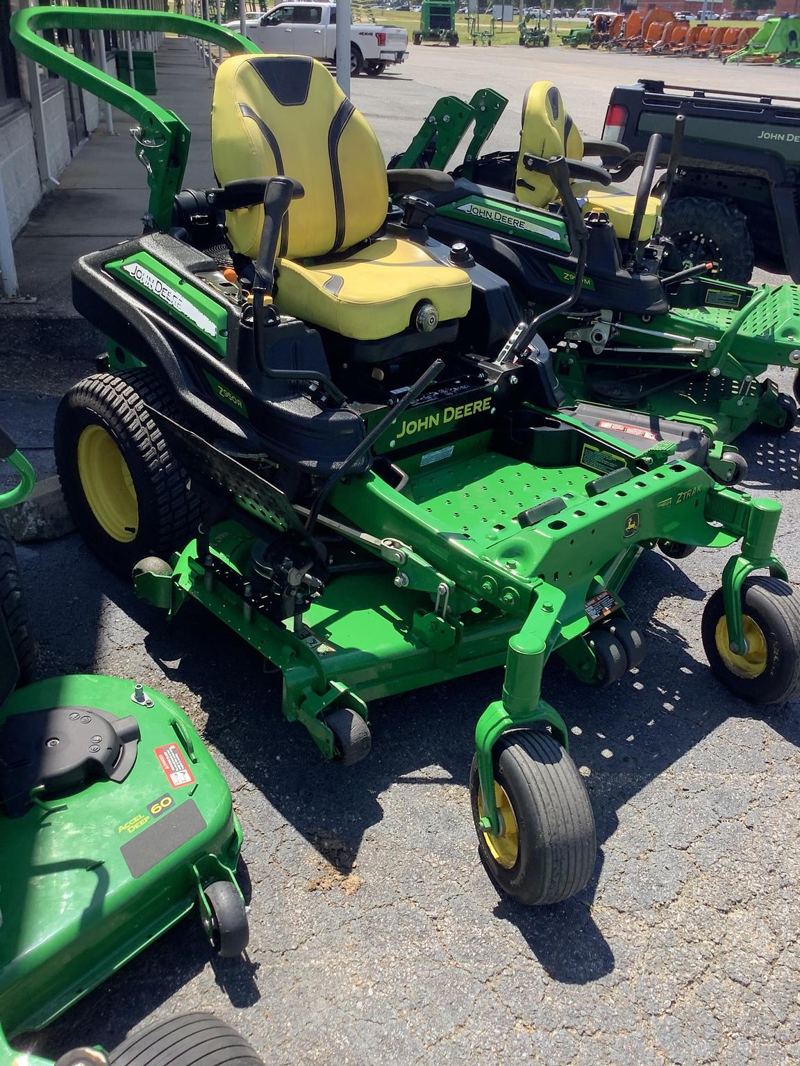 2020 John Deere Z950R Image