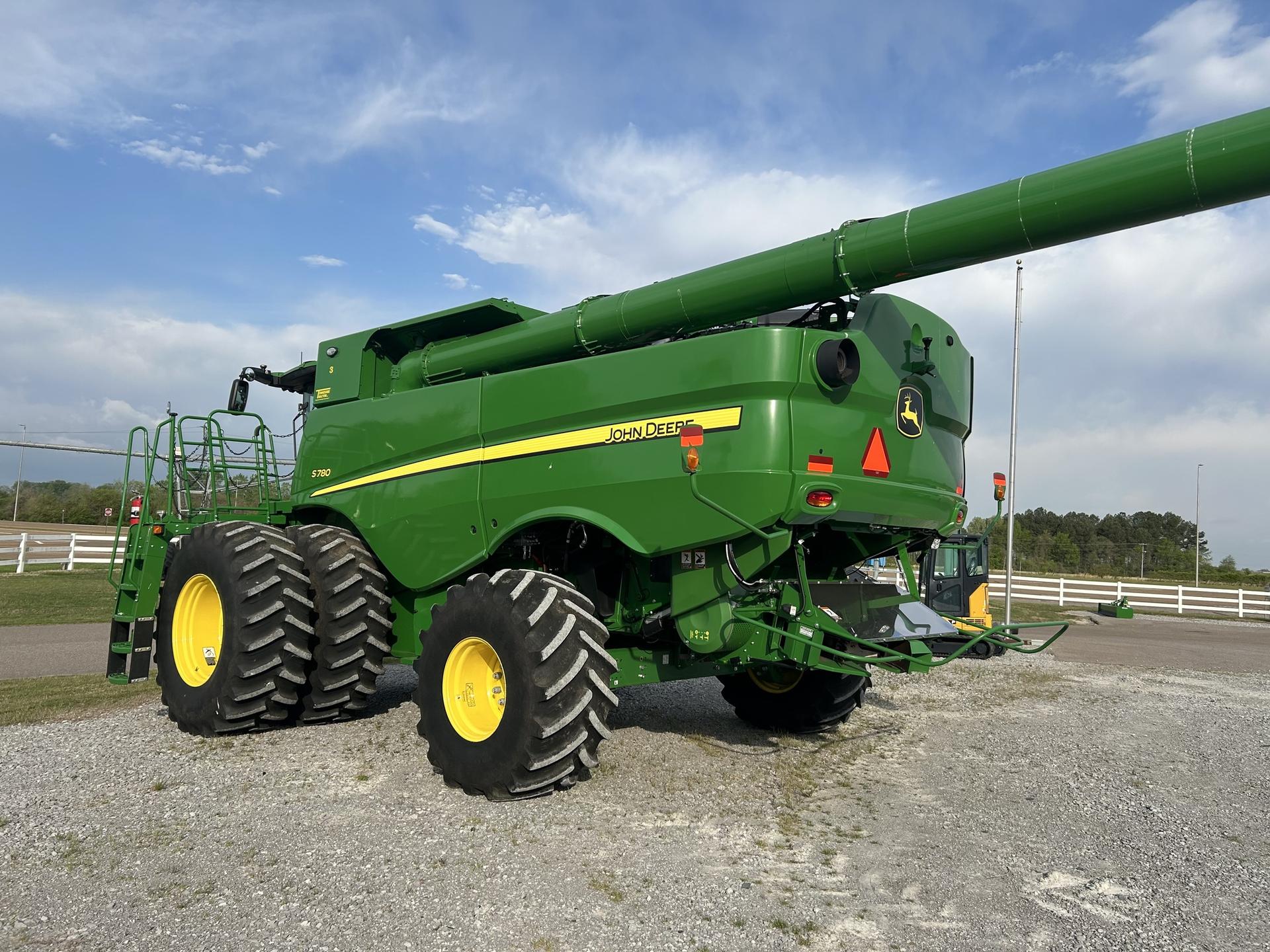 2024 John Deere S780 Image
