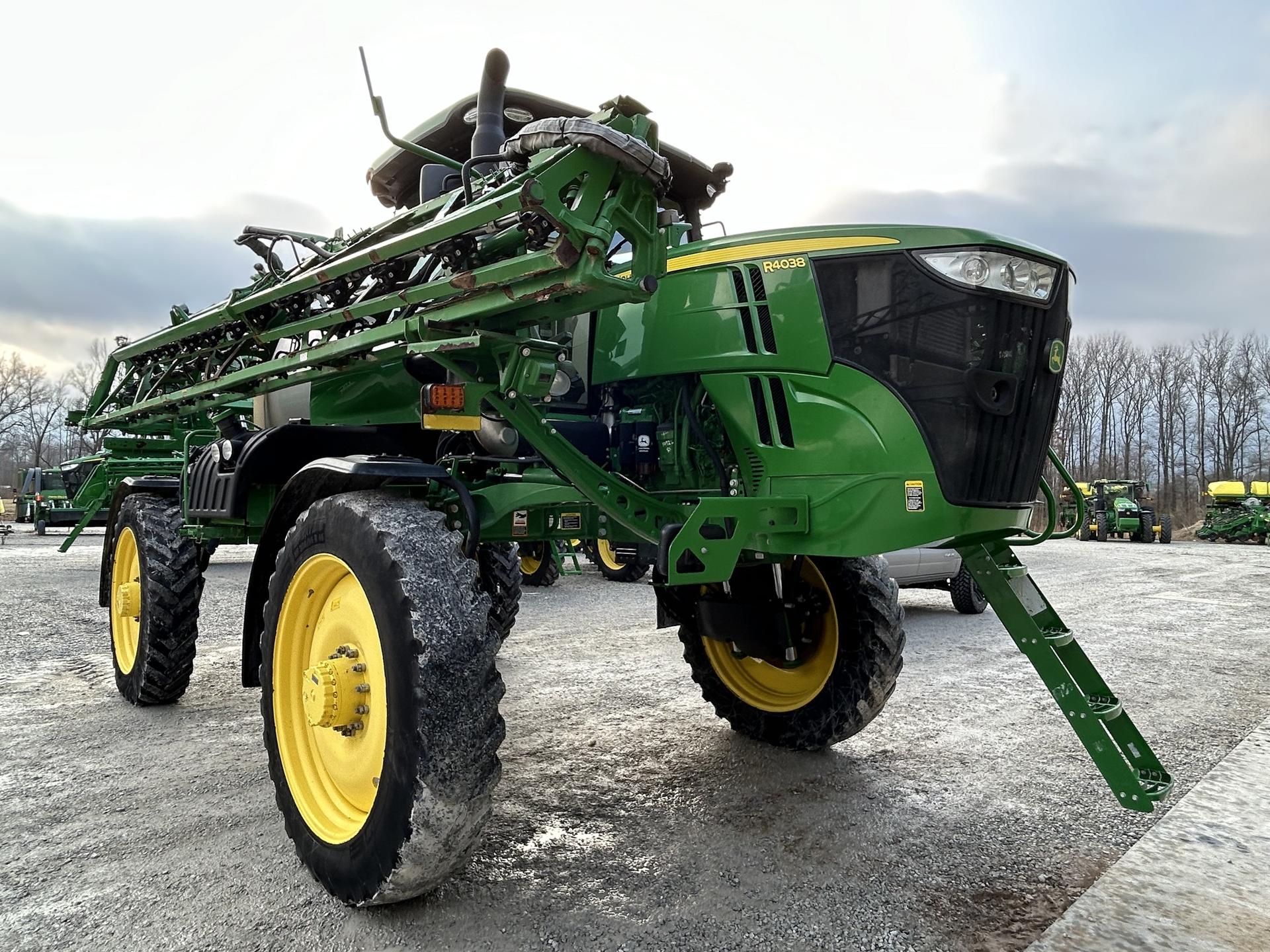 2019 John Deere R4038 Image