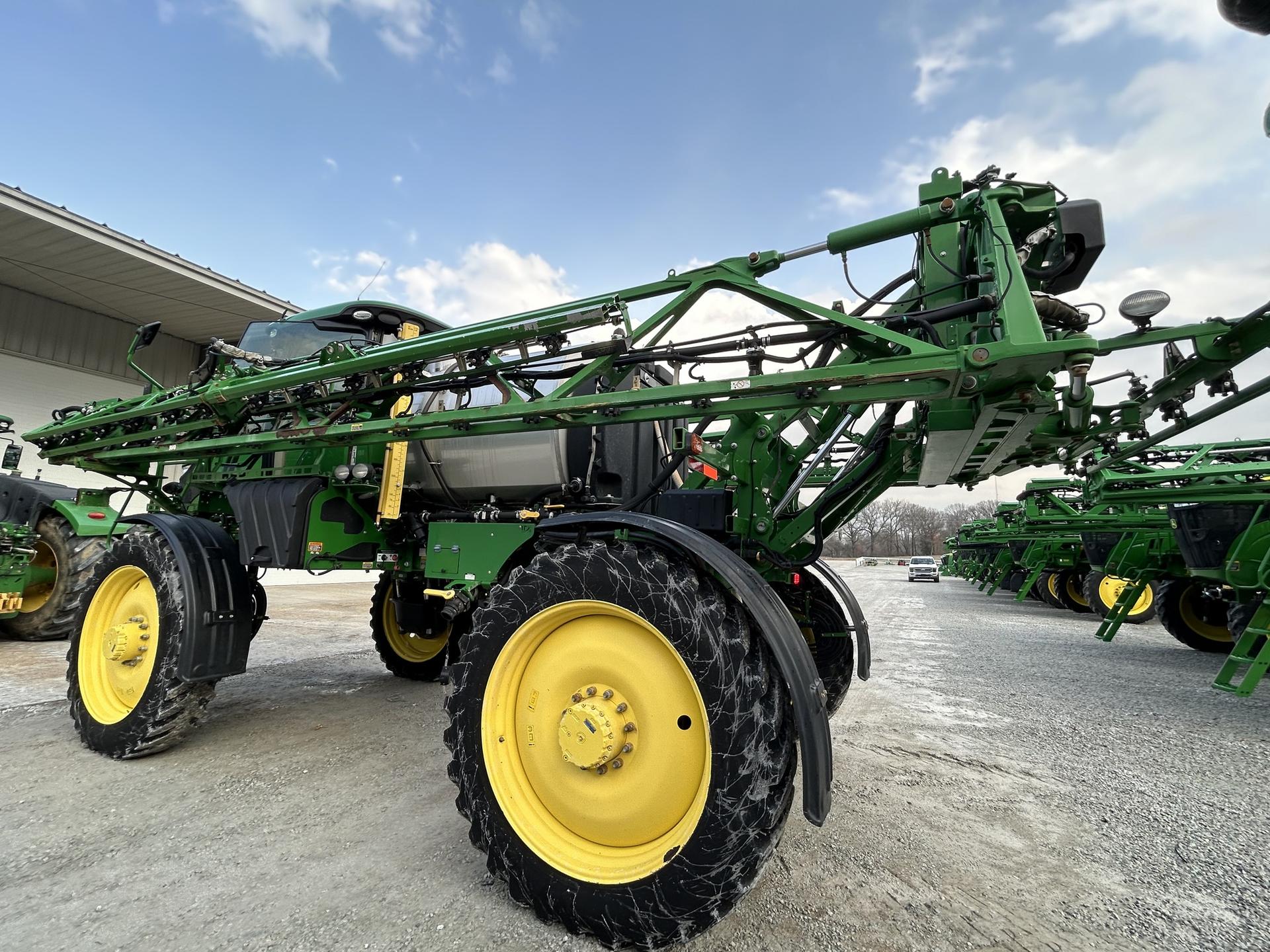 2019 John Deere R4038 Image