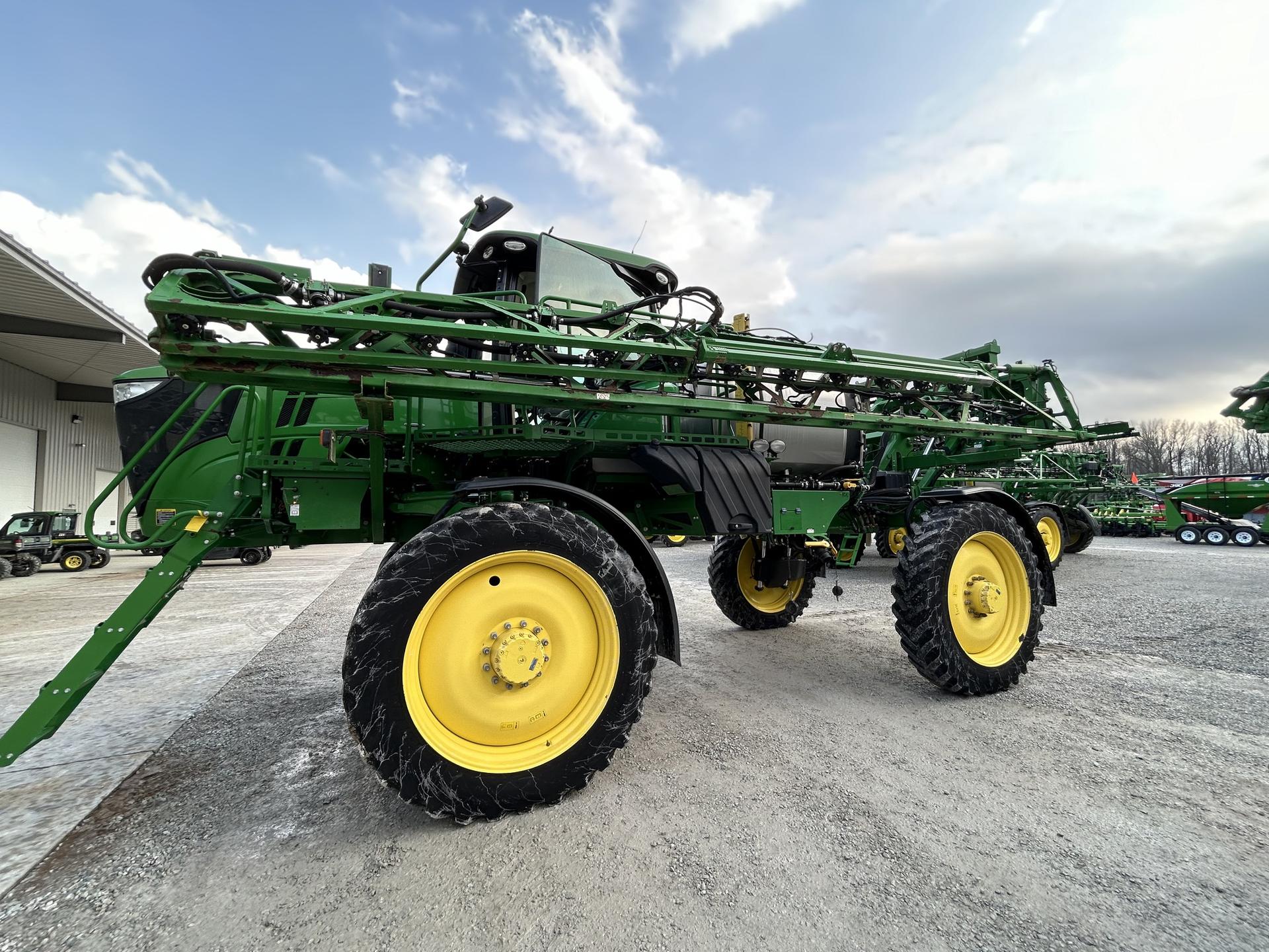2019 John Deere R4038 Image