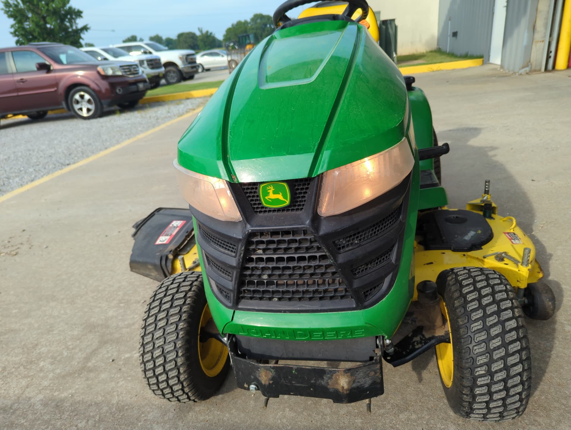 2014 John Deere X320 Image