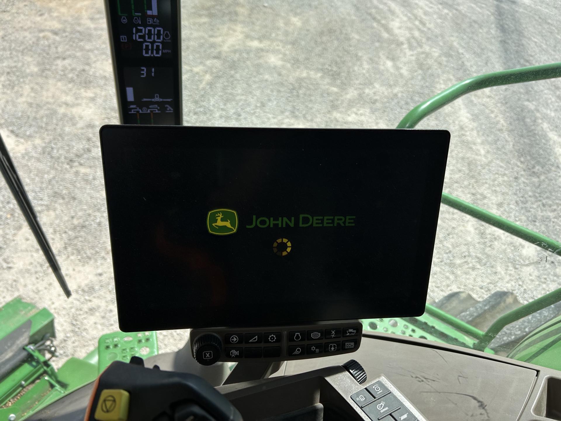 2024 John Deere S780 Image