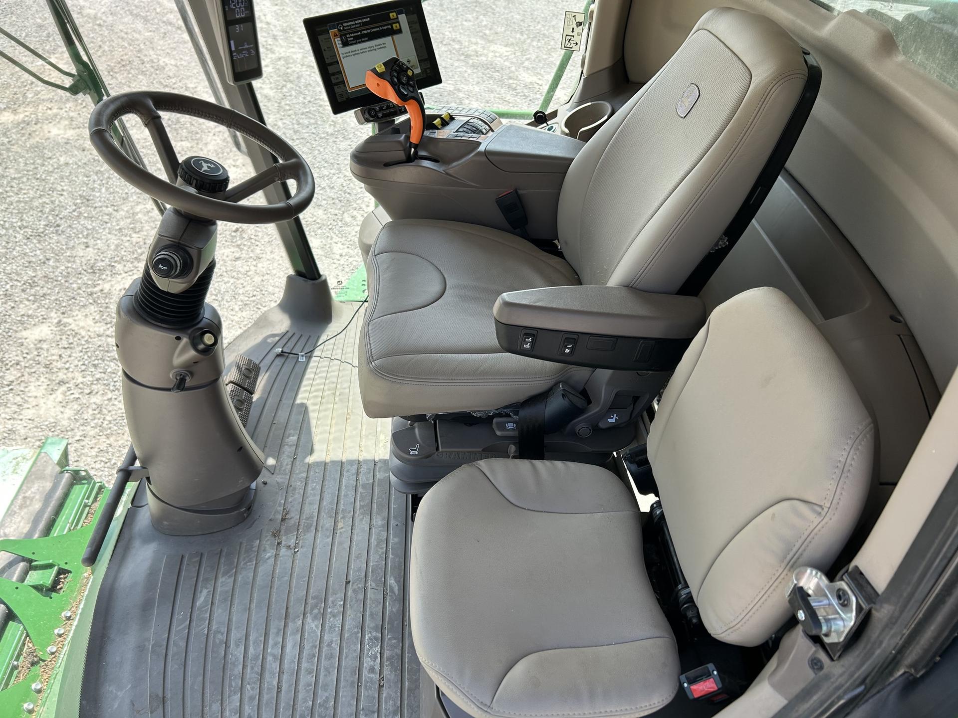 2024 John Deere S780 Image