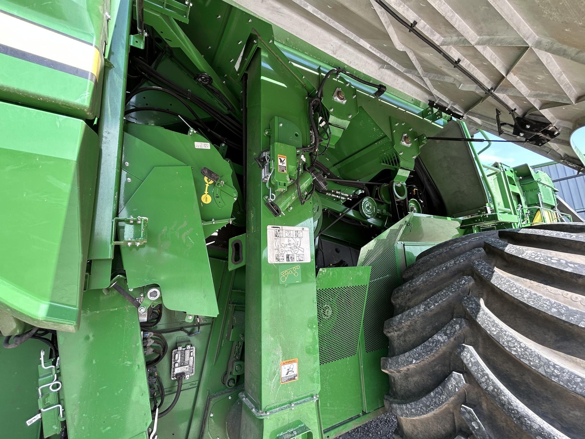 2024 John Deere S780 Image