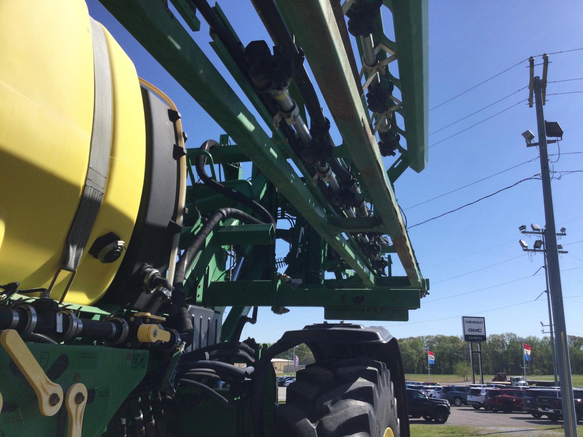 2015 John Deere R4030 Image