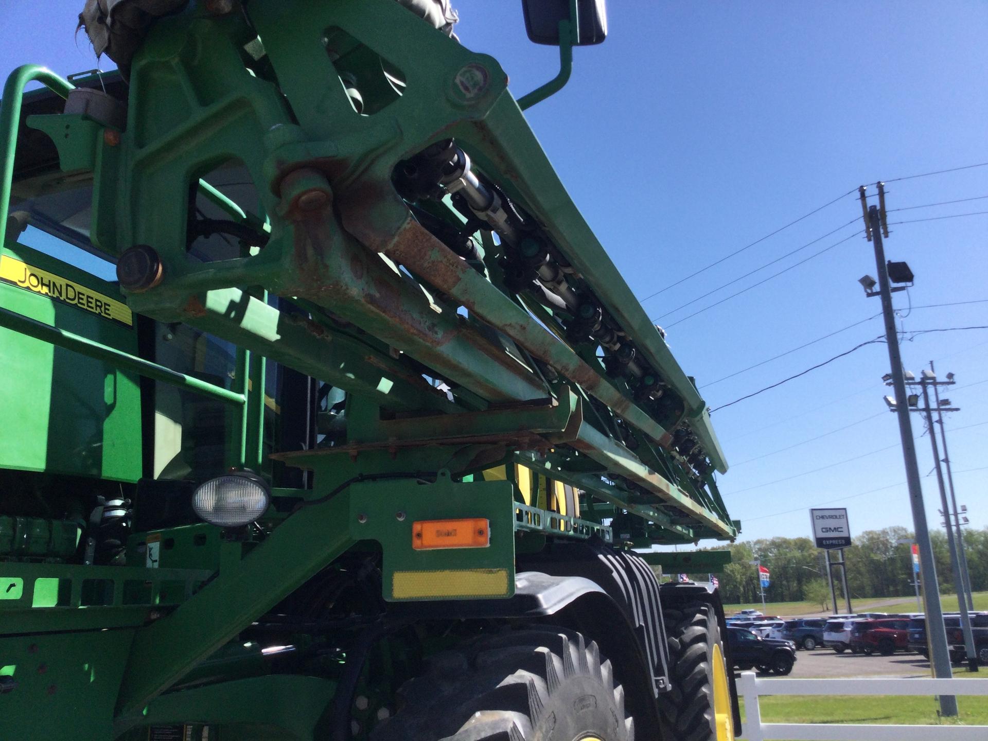 2015 John Deere R4030 Image