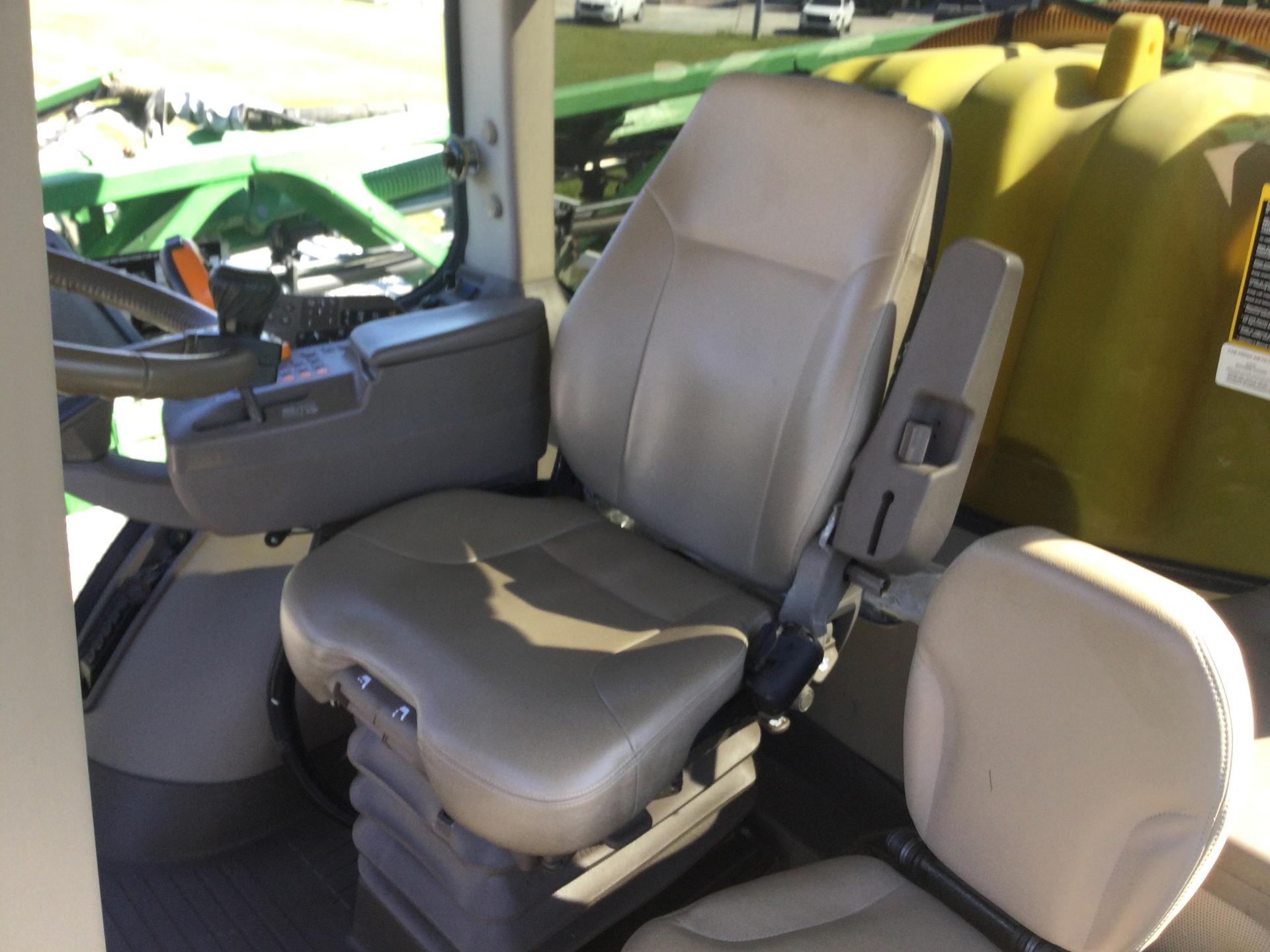 2015 John Deere R4030 Image