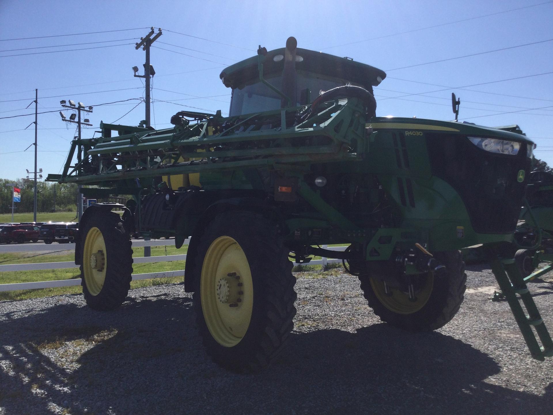 2015 John Deere R4030 Image
