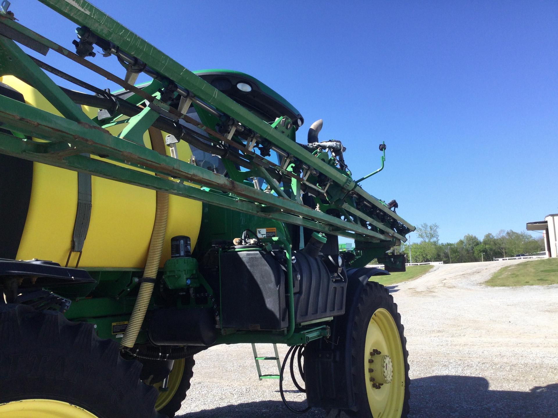 2015 John Deere R4030 Image