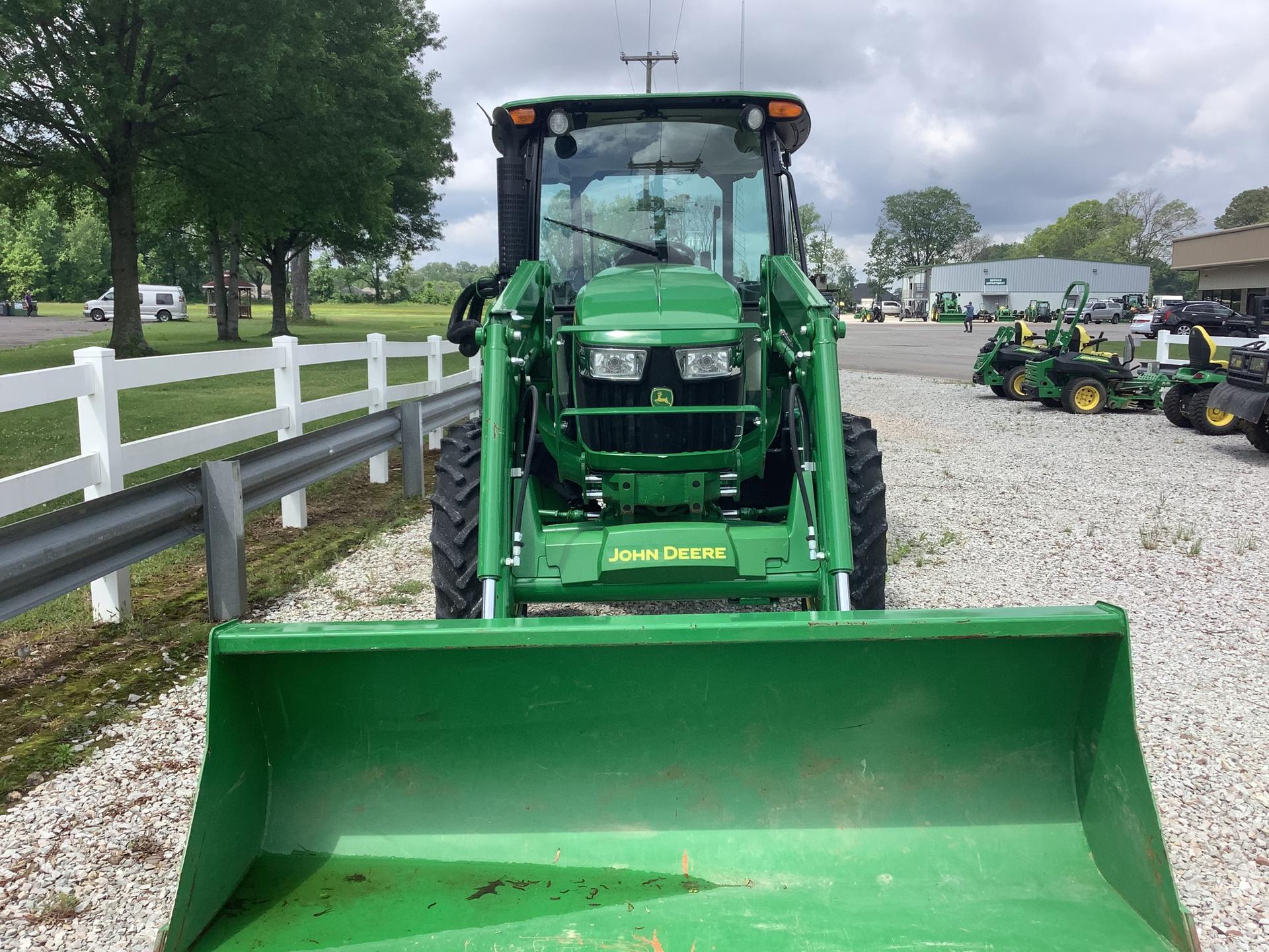 2022 John Deere 5055E Image
