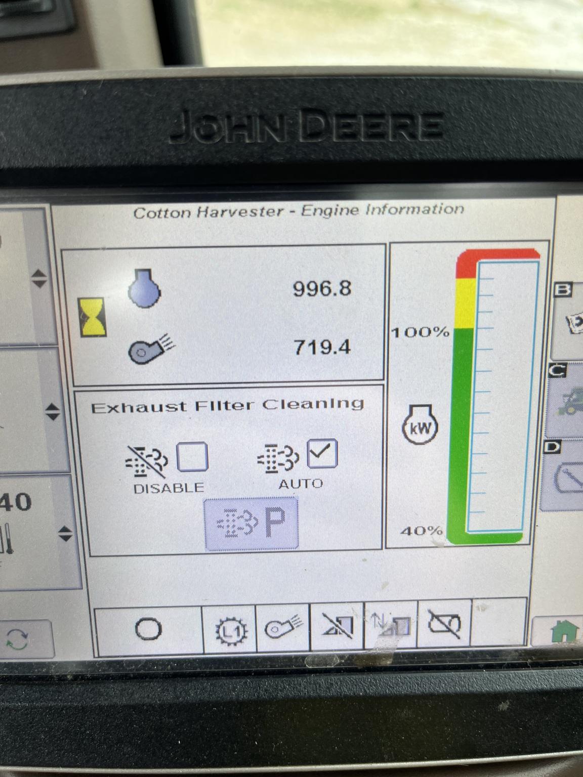 2021 John Deere CP690 Image