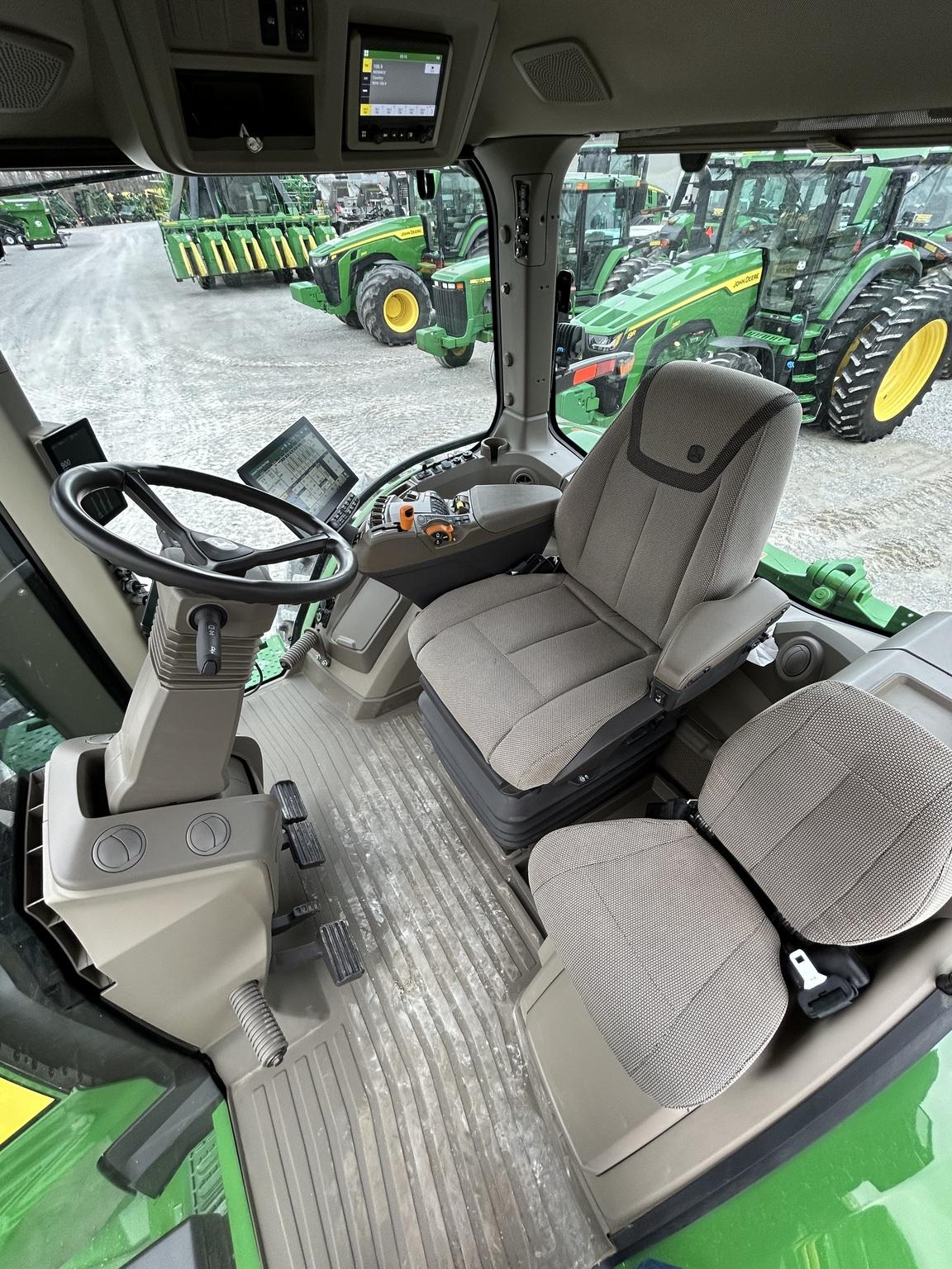 2024 John Deere 8R 310 Image
