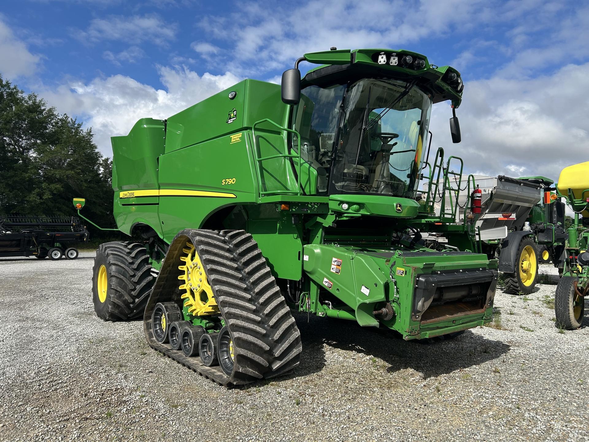 2022 John Deere S790 Image