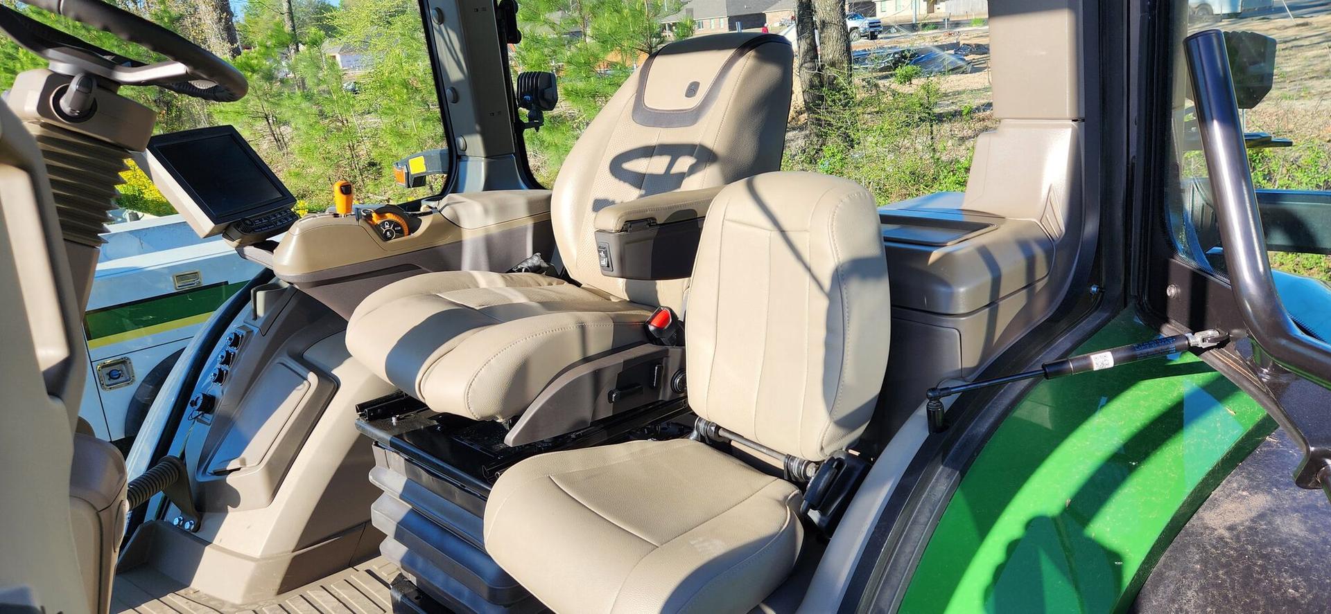 2023 John Deere 8R 310 Image