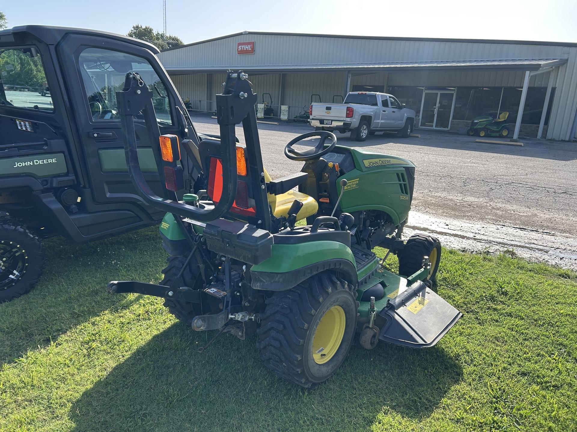 2017 John Deere 1025R Image